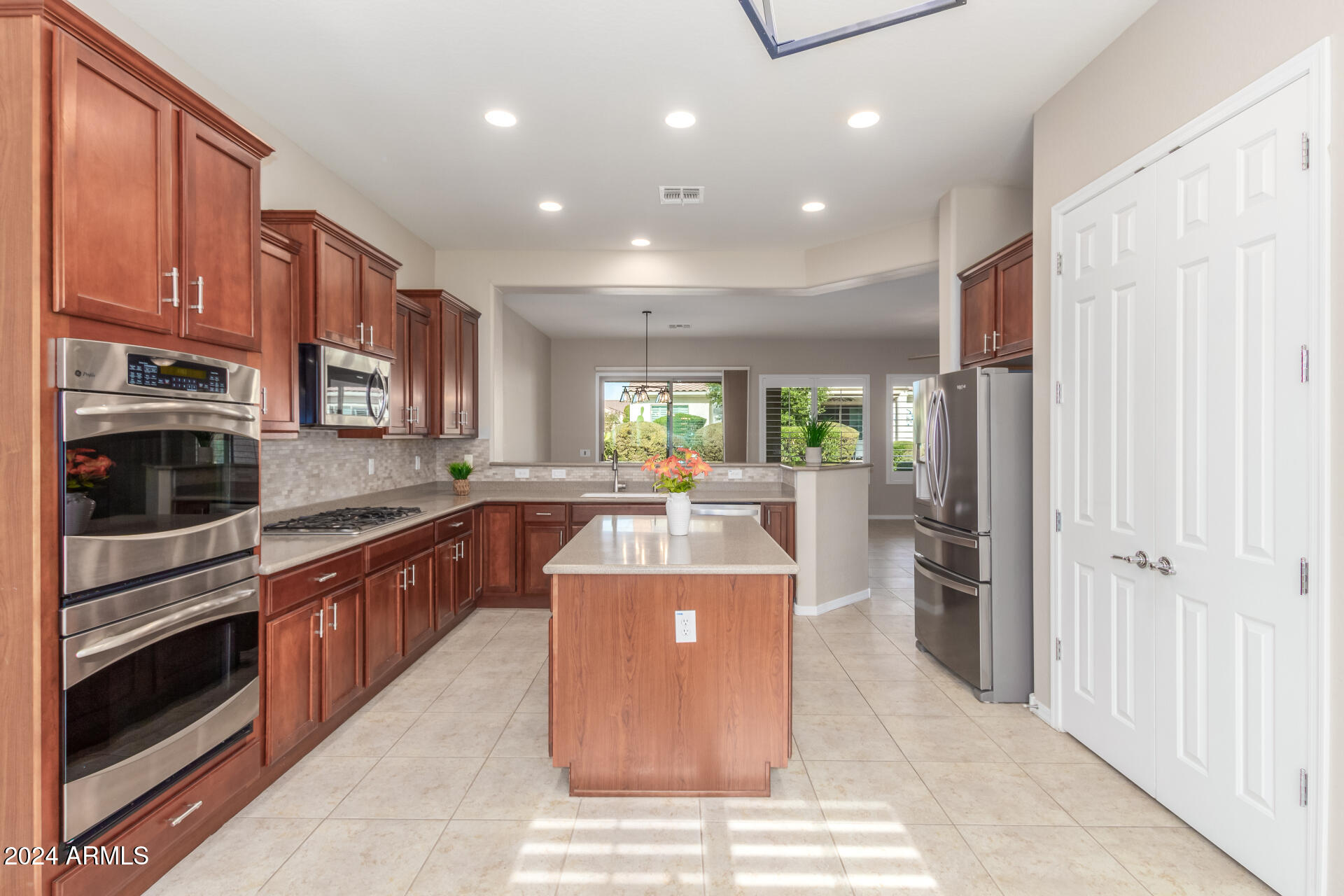 7818 W MONTEBELLO Way