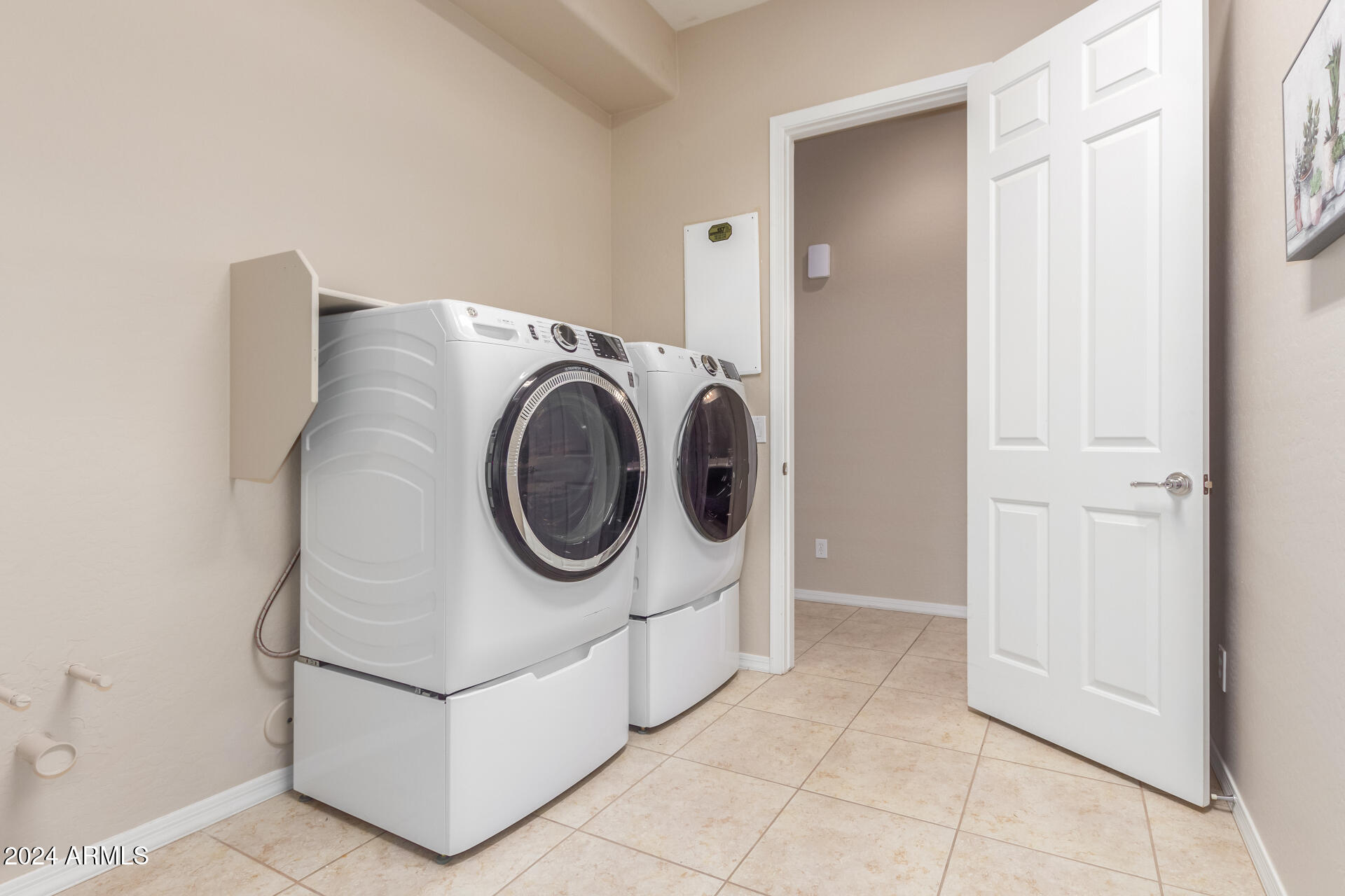 7818 W MONTEBELLO Way