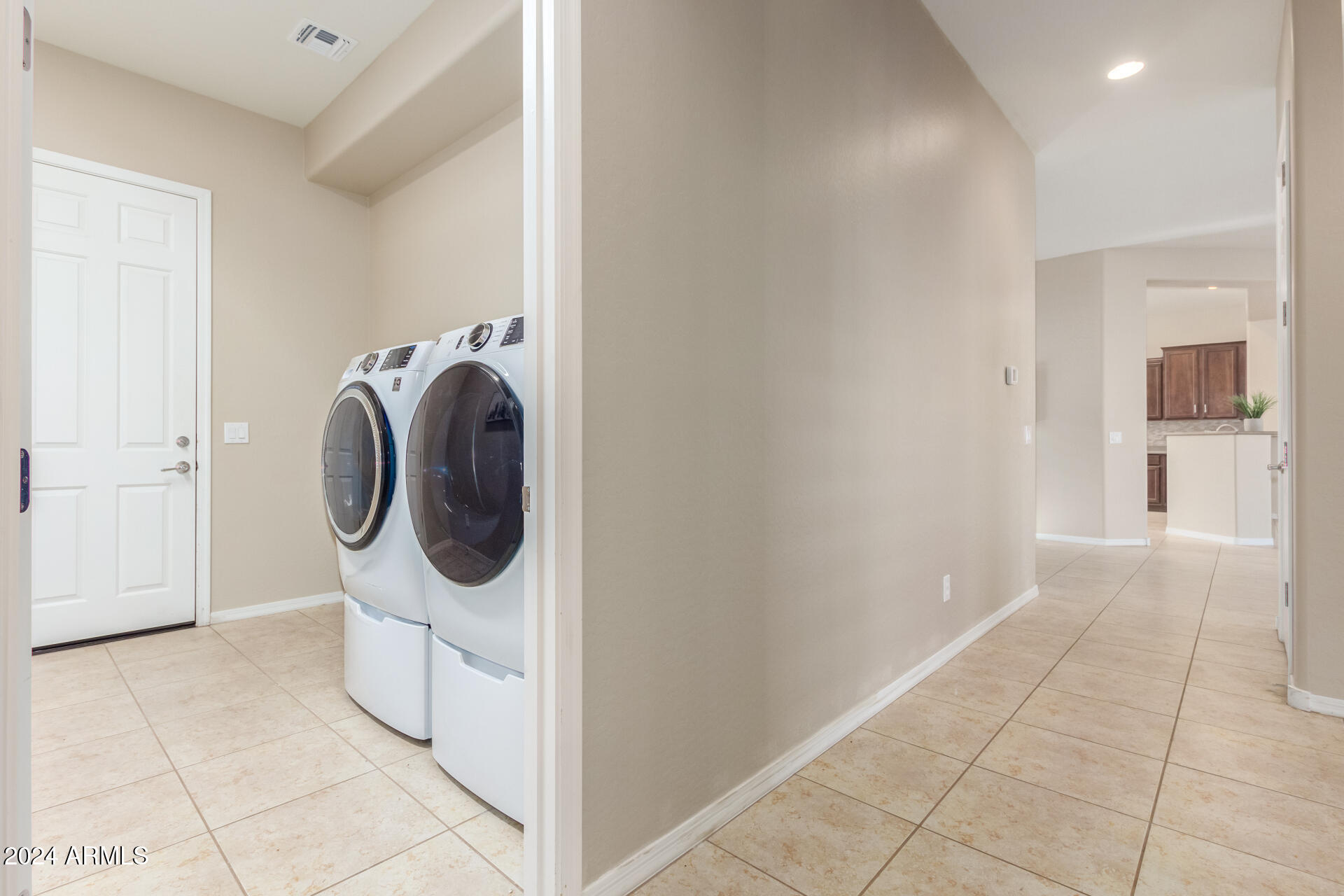 7818 W MONTEBELLO Way