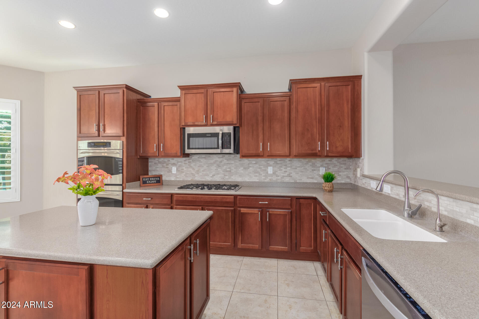 7818 W MONTEBELLO Way