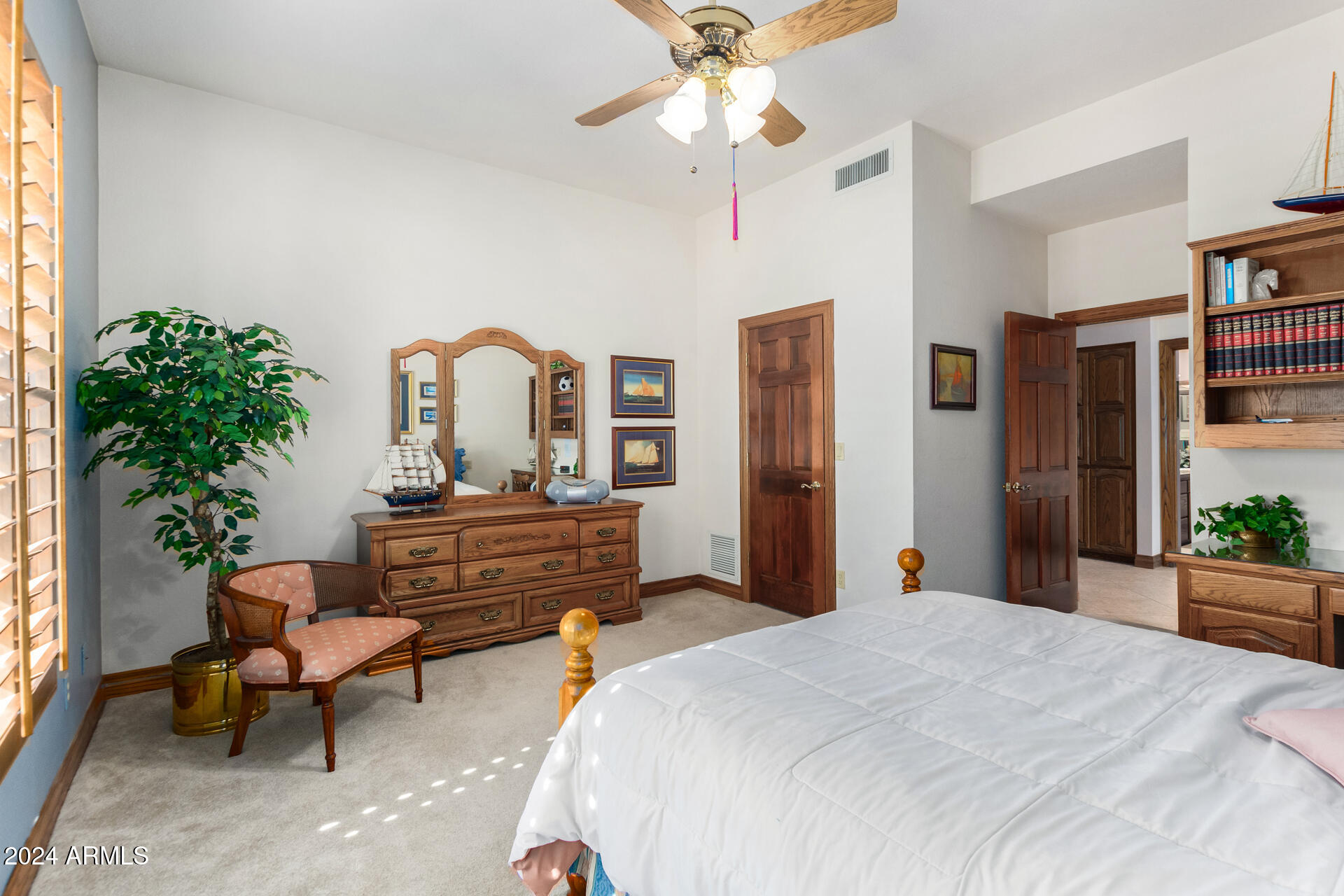 2166 E CAROLINE Lane