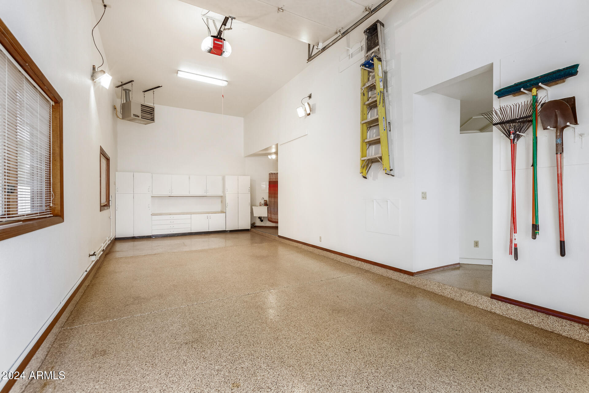 2166 E CAROLINE Lane