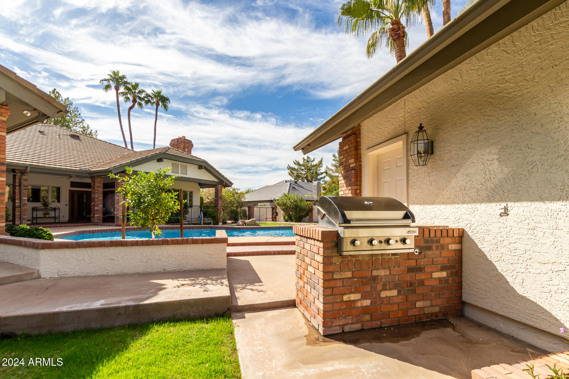 2166 E CAROLINE Lane