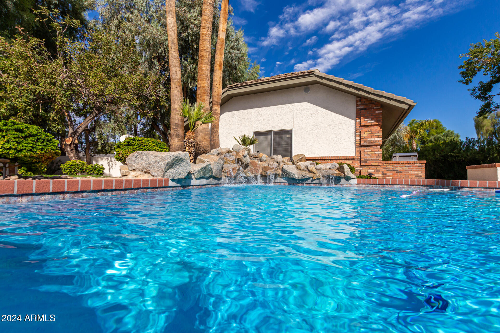 2166 E CAROLINE Lane