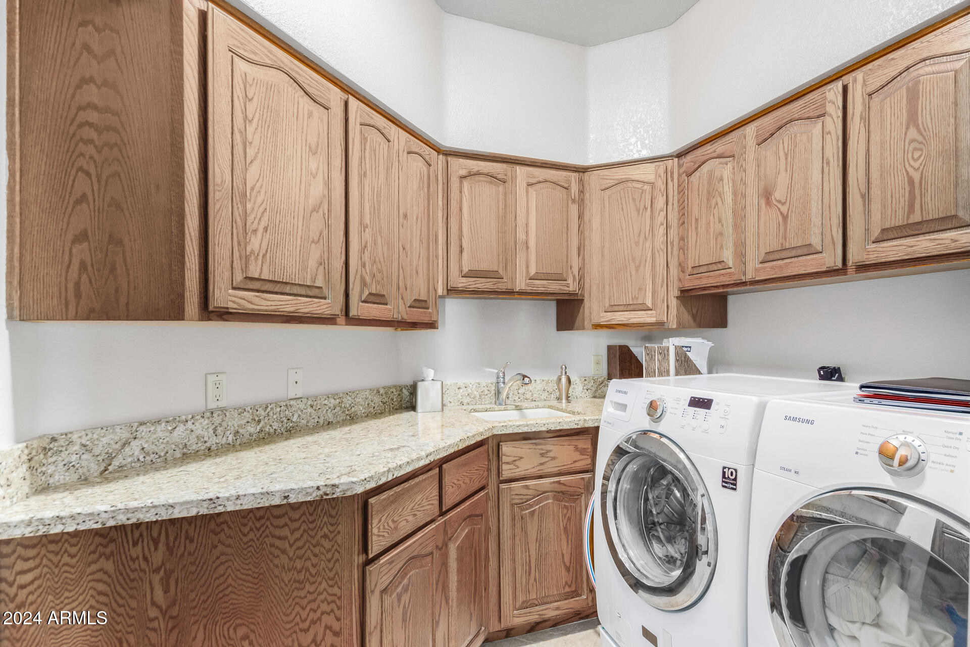 2166 E CAROLINE Lane