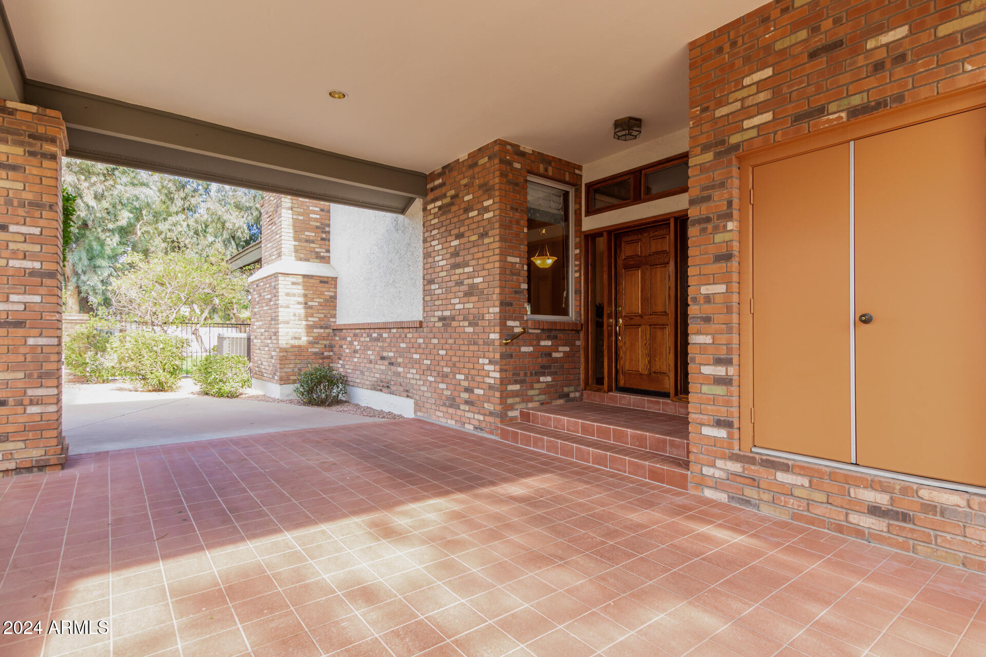 2166 E CAROLINE Lane