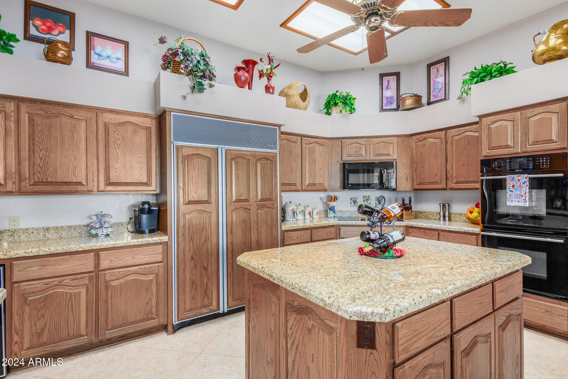 2166 E CAROLINE Lane