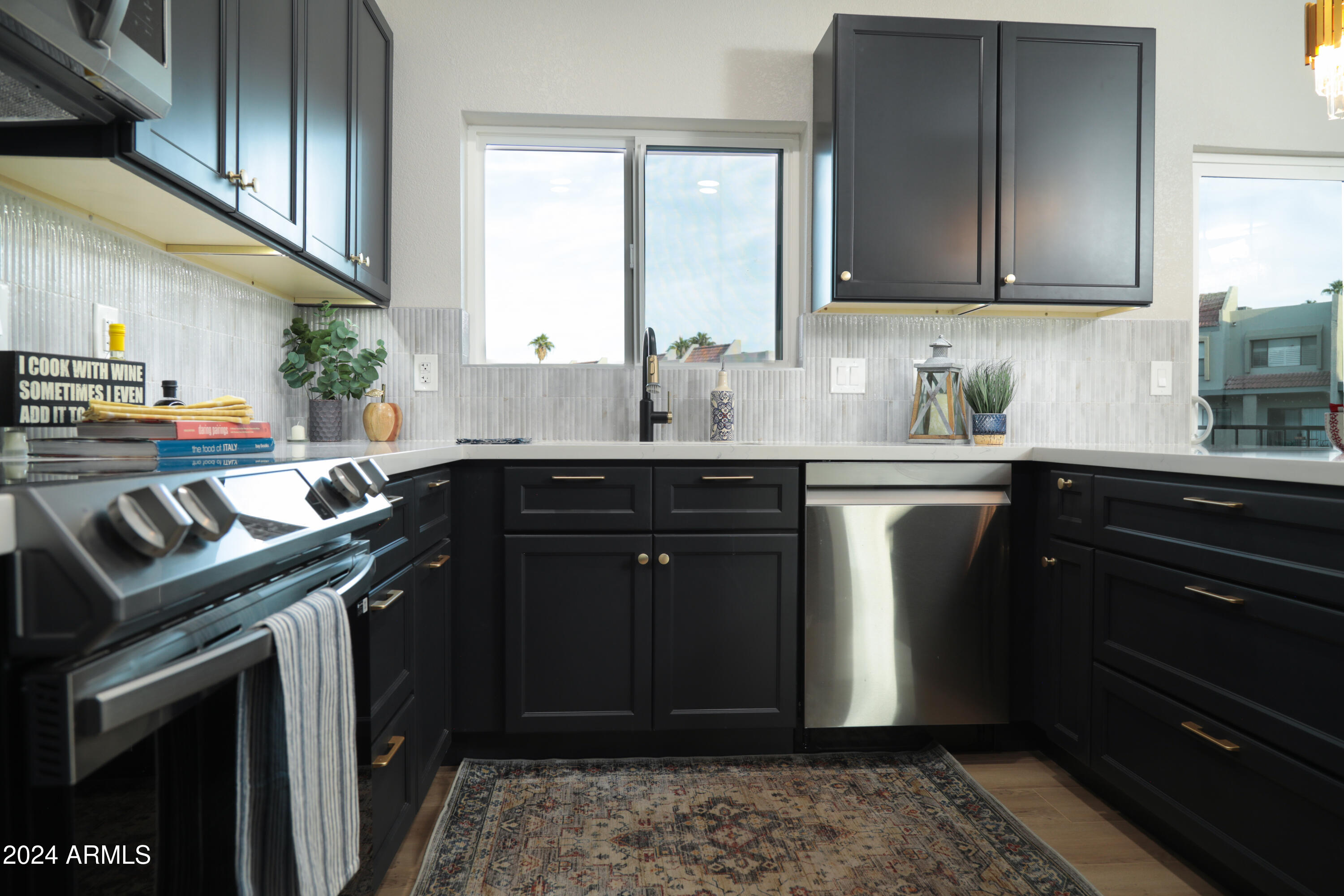 2524 S EL PARADISO -- # 99