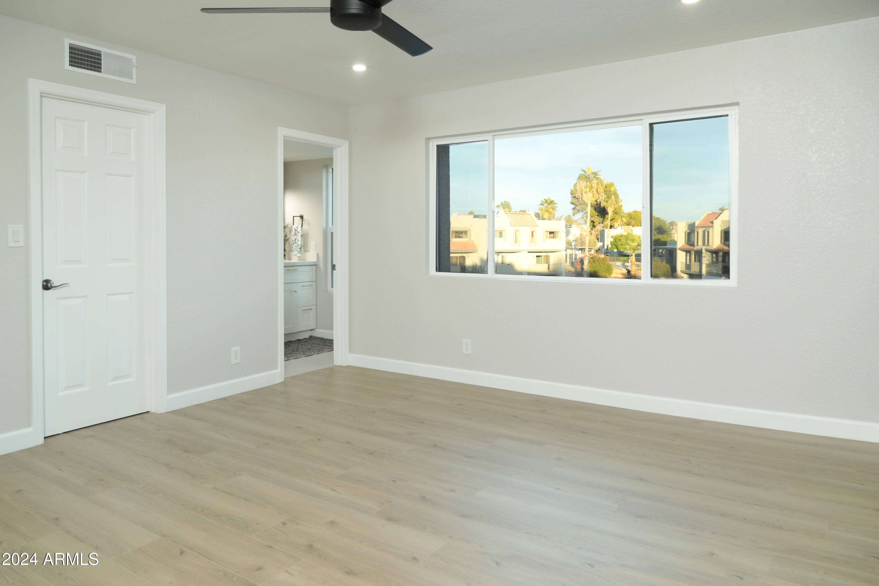 2524 S EL PARADISO -- # 99