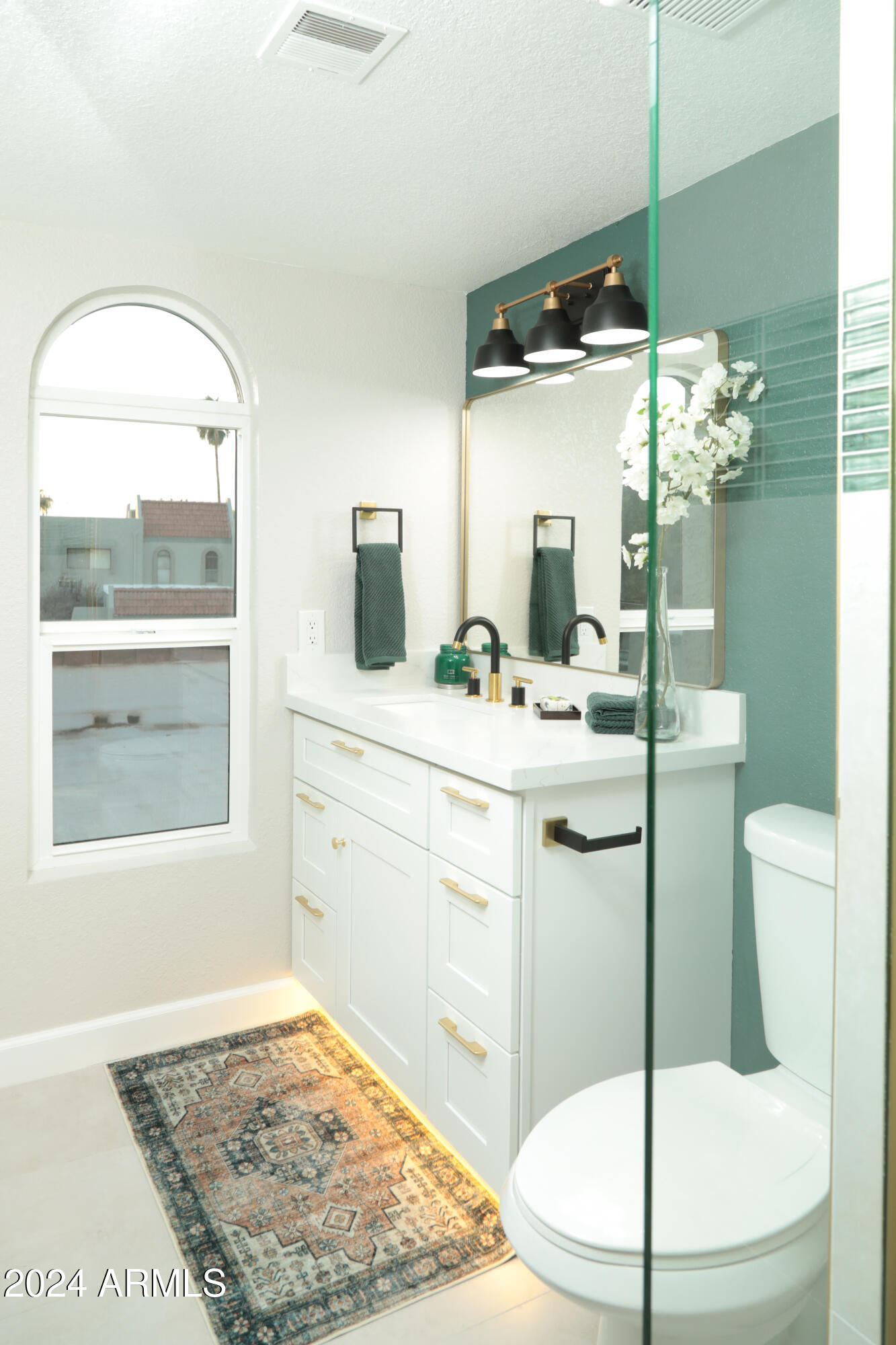 2524 S EL PARADISO -- # 99