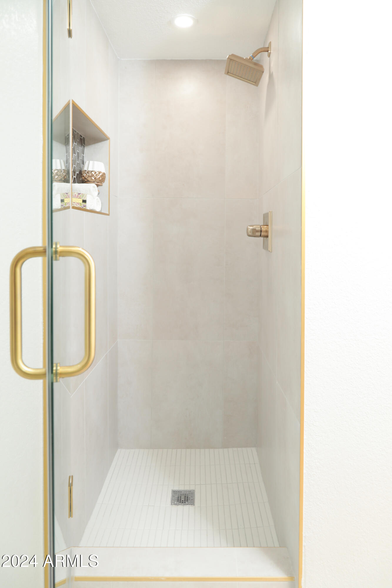 2524 S EL PARADISO -- # 99