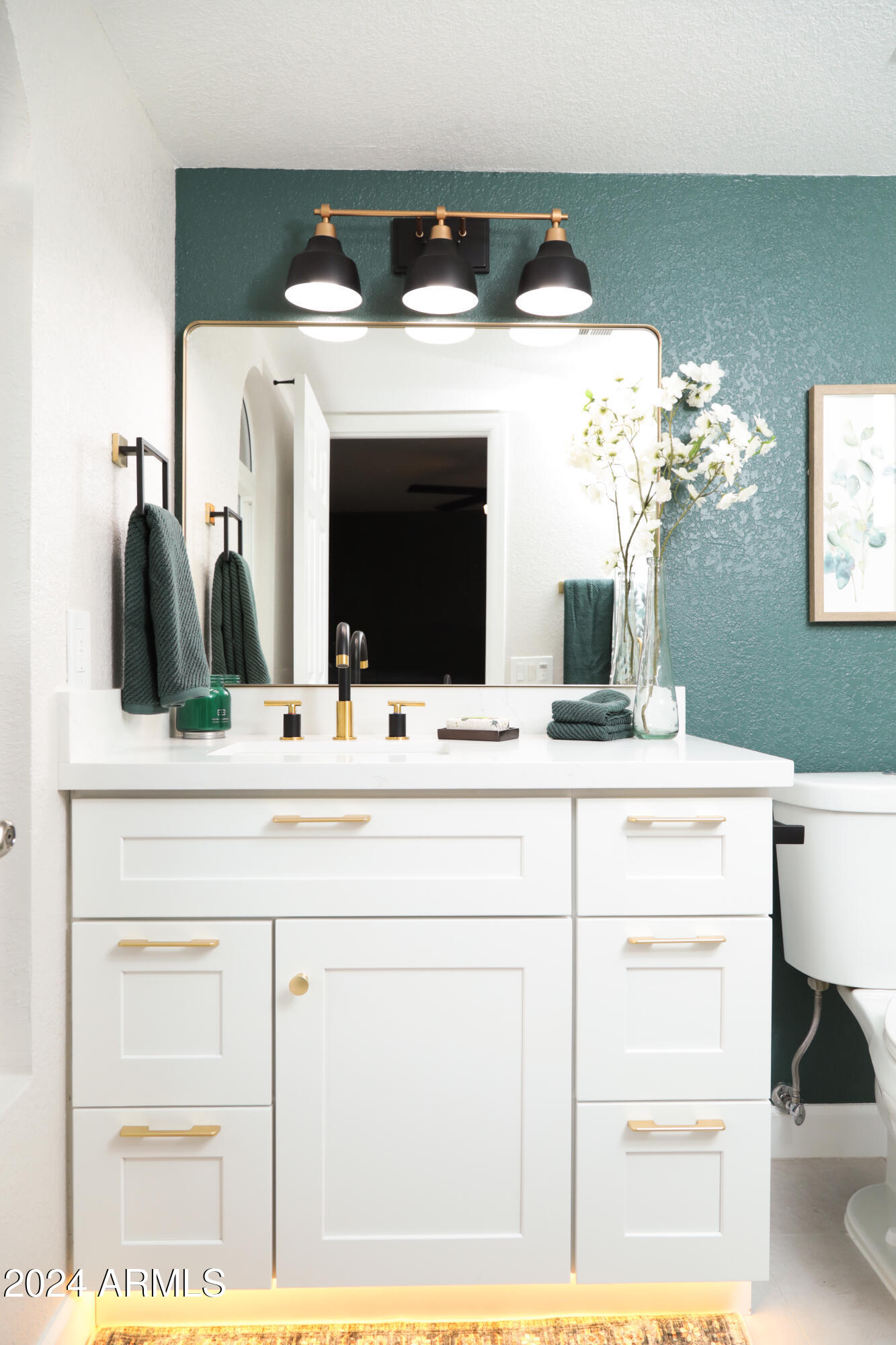 2524 S EL PARADISO -- # 99