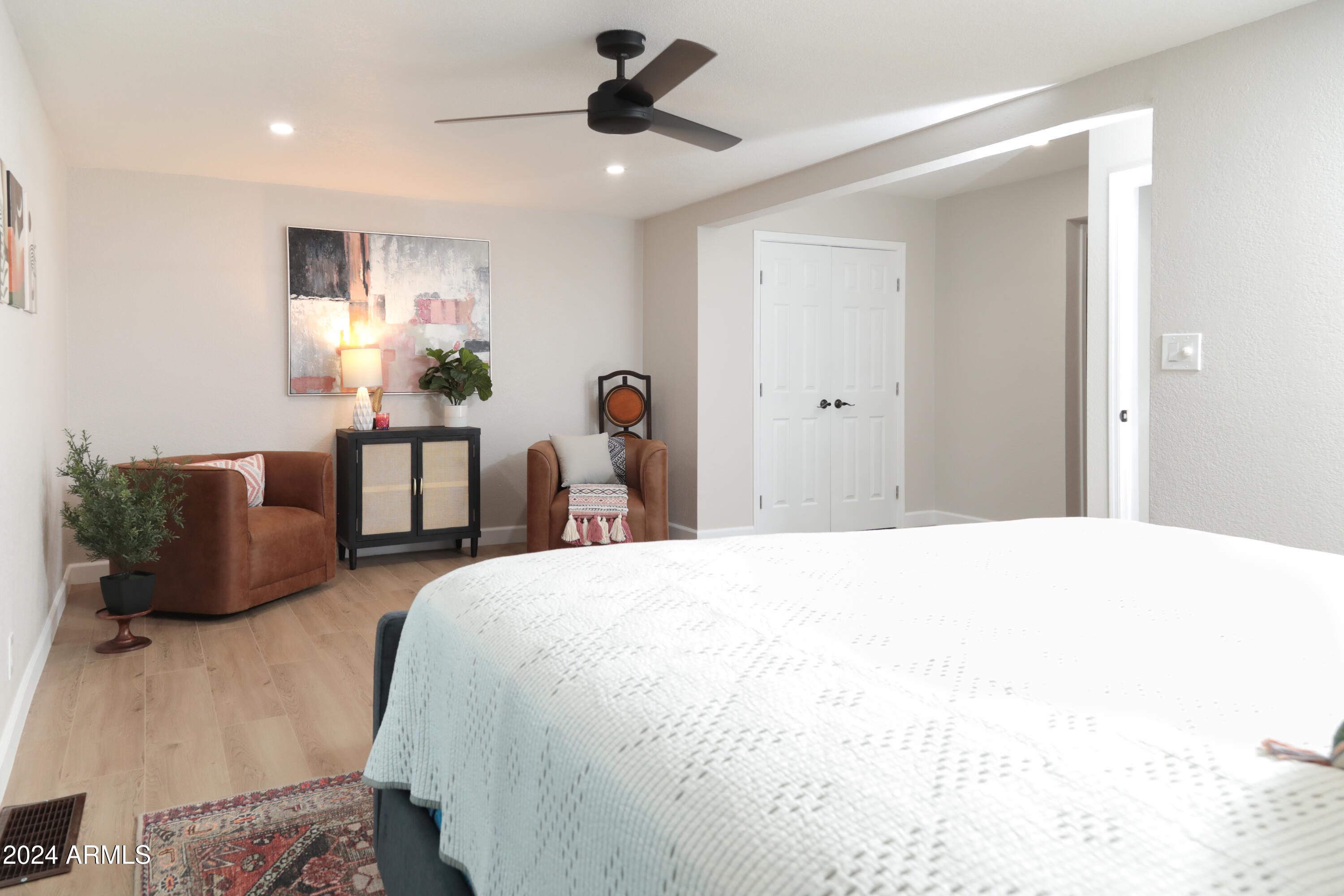 2524 S EL PARADISO -- # 99