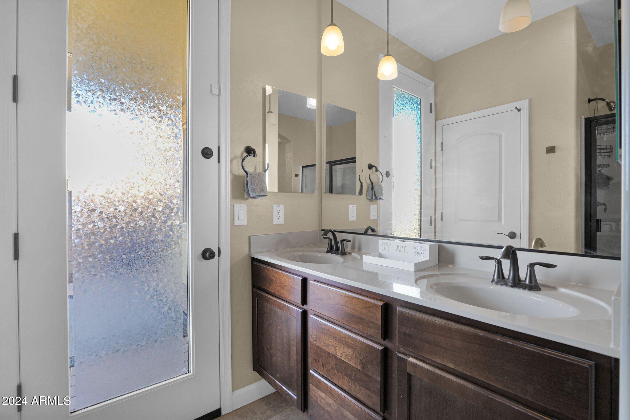 4898 E IOLITE Street