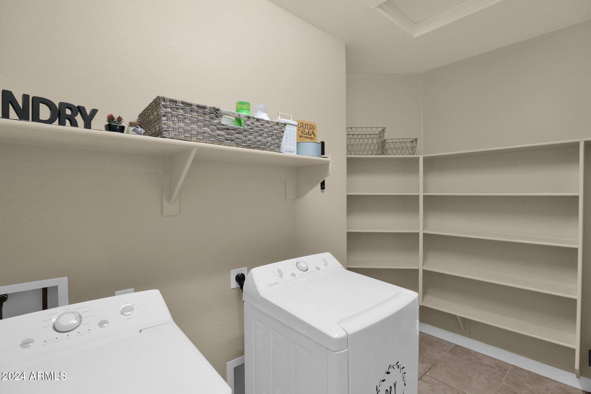 4898 E IOLITE Street