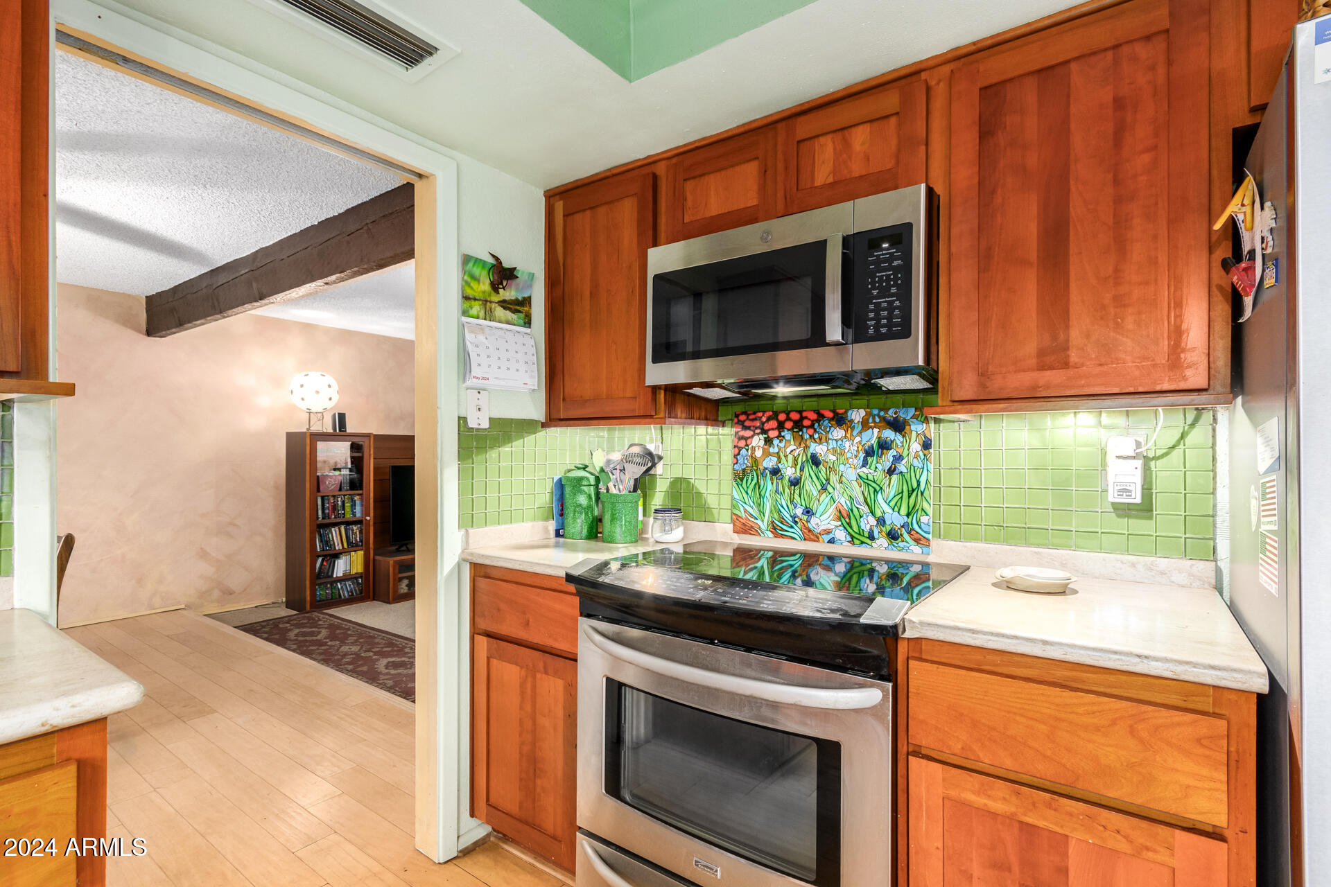 4709 E WINSTON Drive