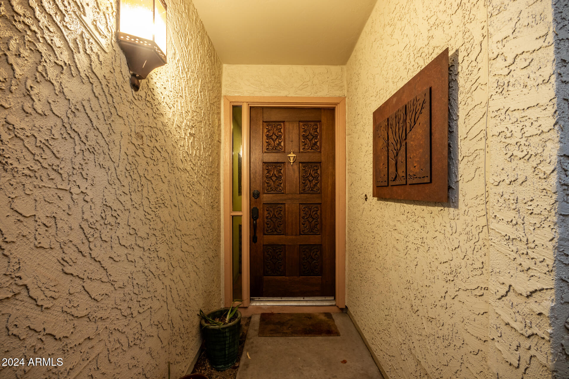 4709 E WINSTON Drive