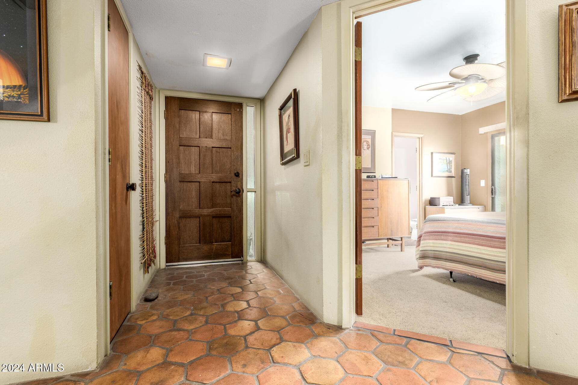 4709 E WINSTON Drive