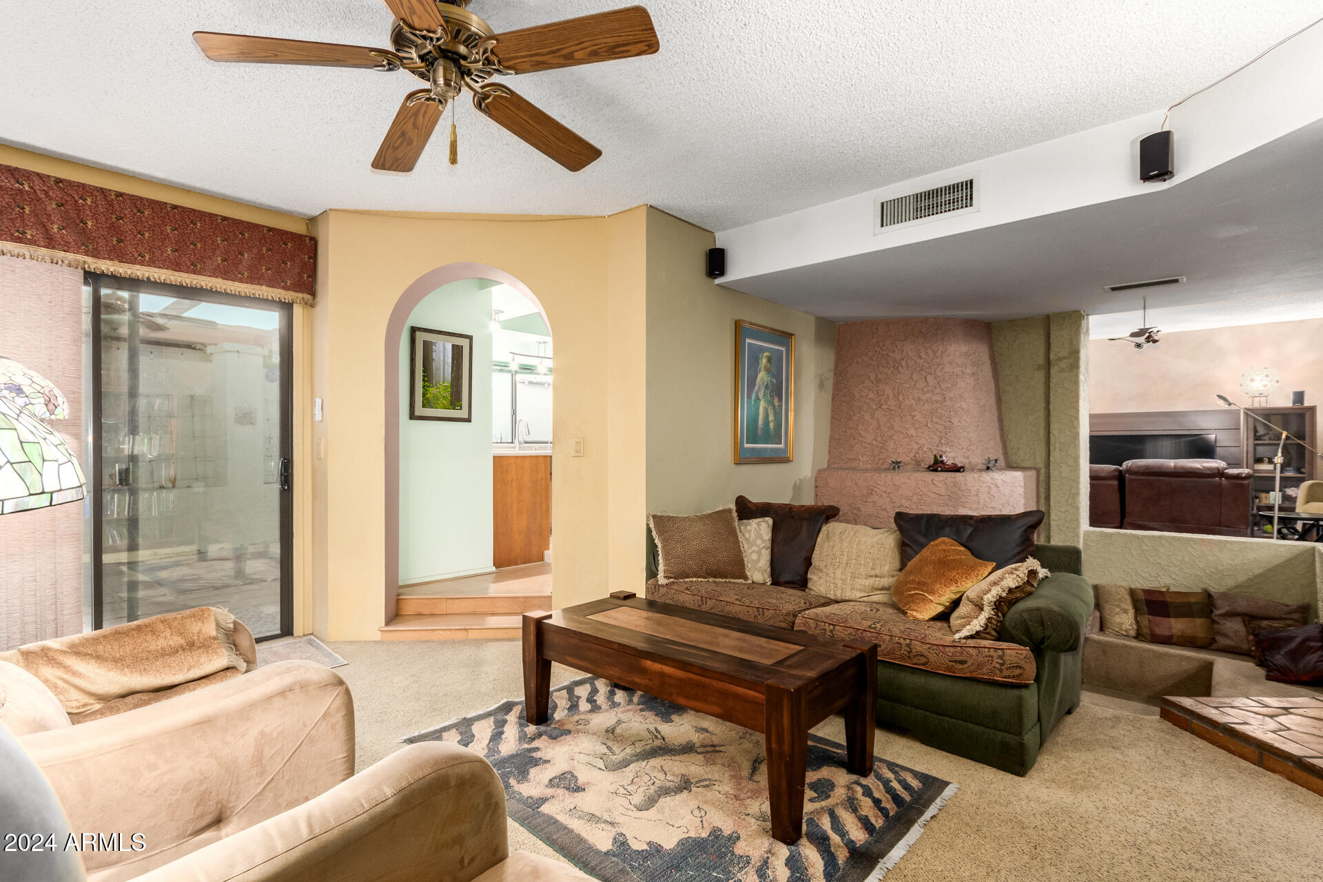 4709 E WINSTON Drive