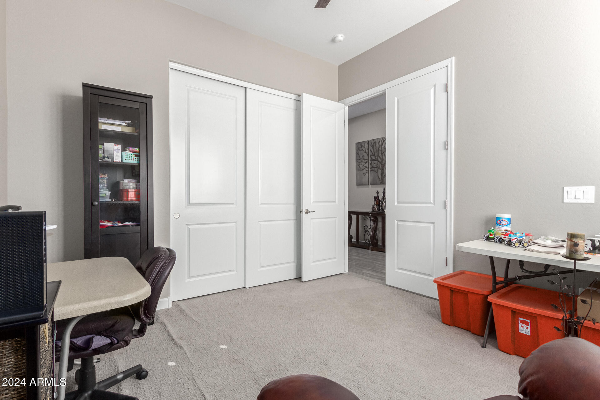 9746 E THORNBUSH Avenue