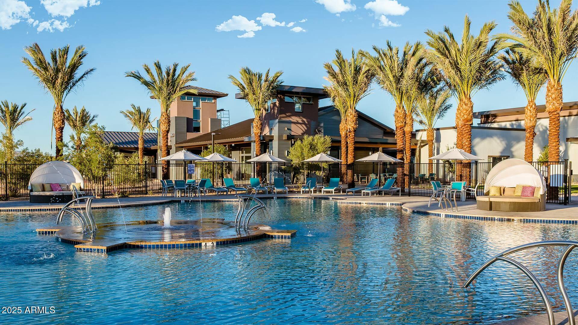 9746 E THORNBUSH Avenue