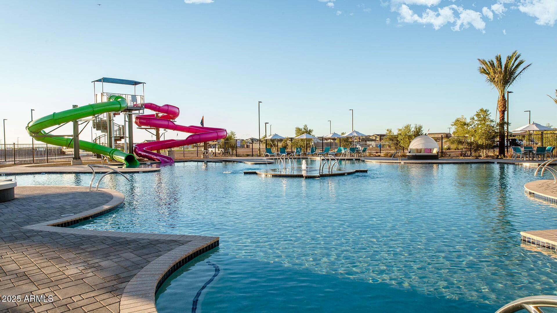 9746 E THORNBUSH Avenue