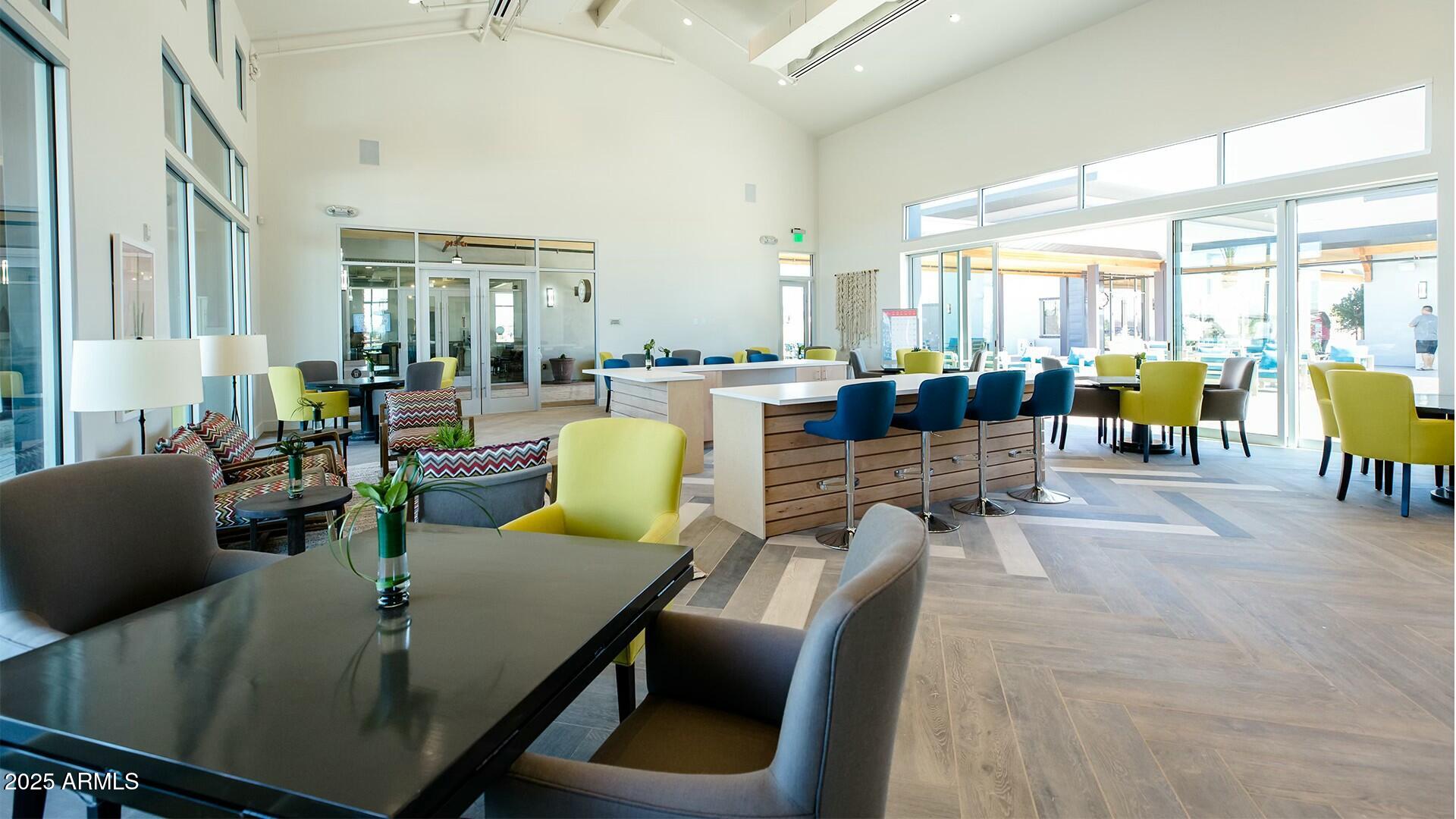 9746 E THORNBUSH Avenue