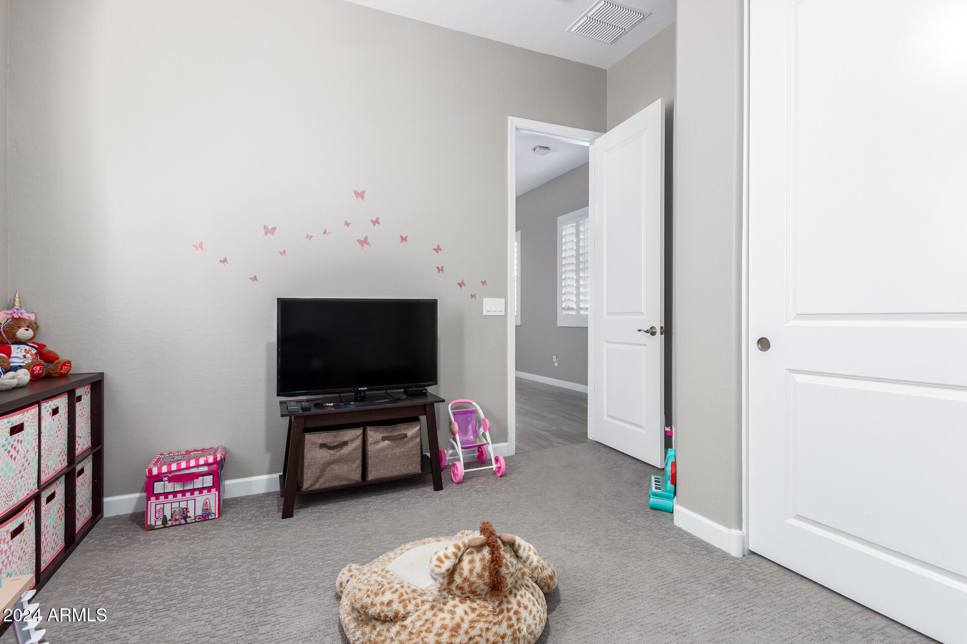 9746 E THORNBUSH Avenue