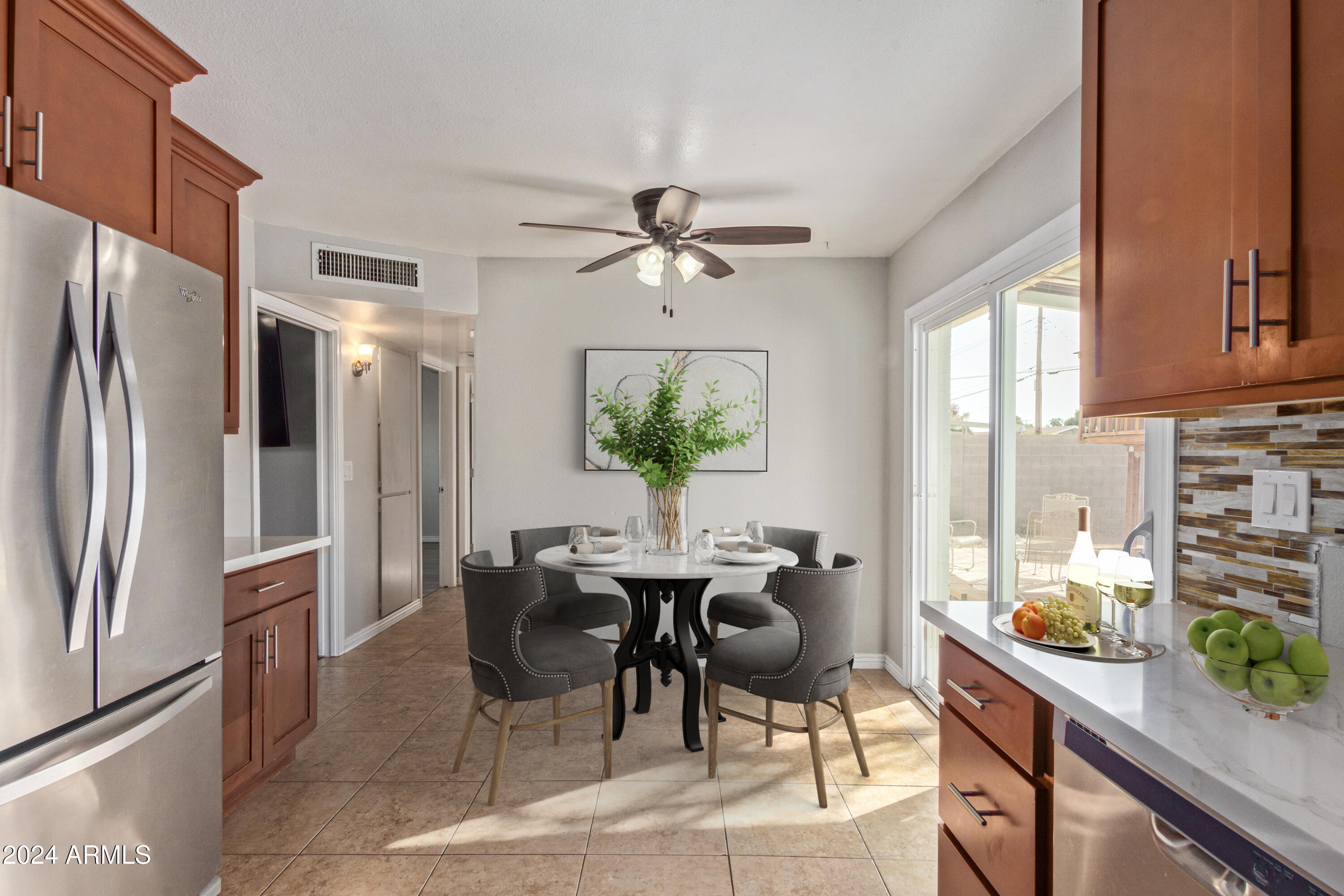 2037 E BRAMBLE Avenue