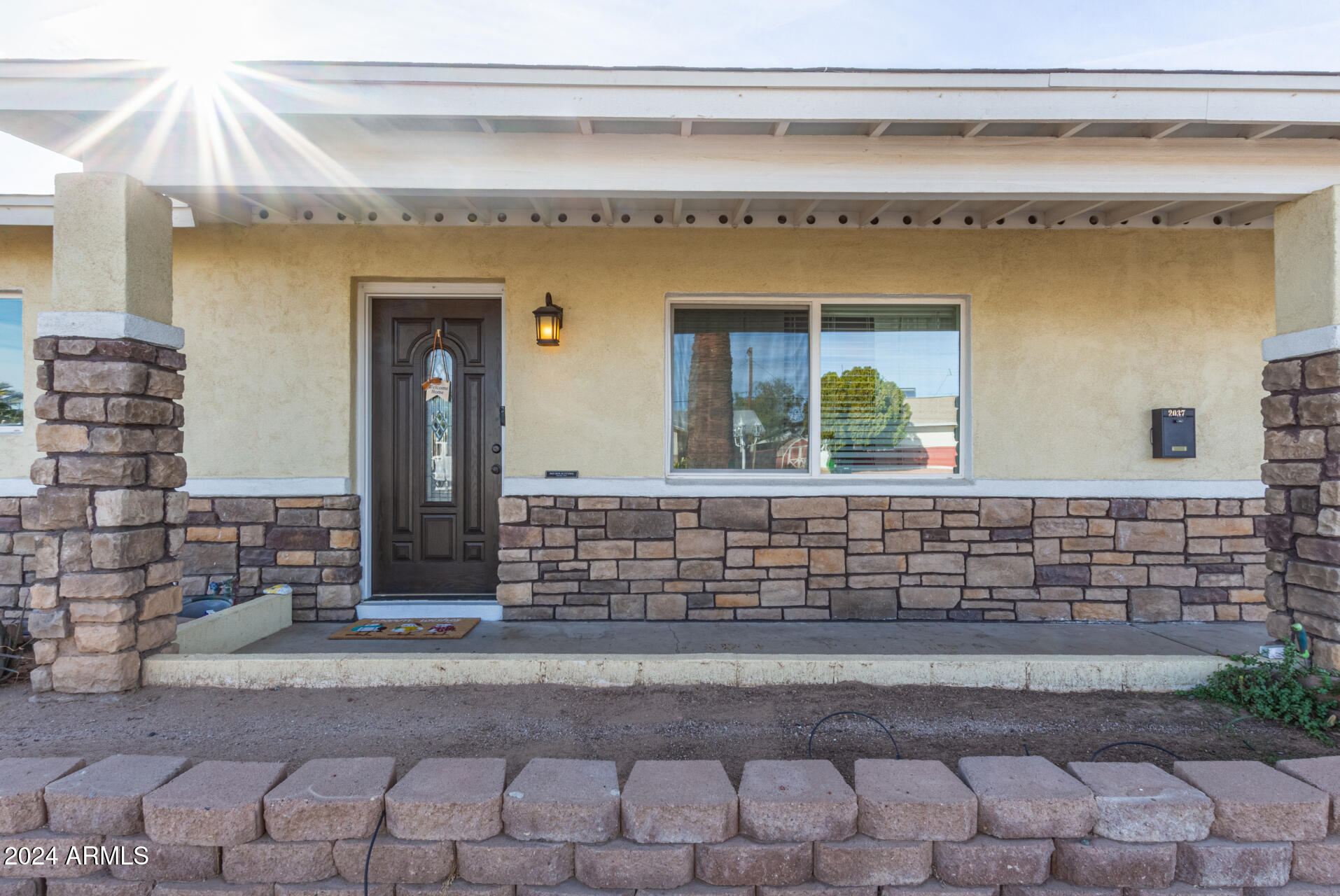 2037 E BRAMBLE Avenue