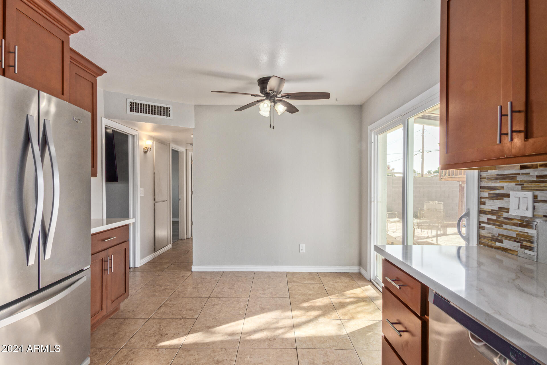 2037 E BRAMBLE Avenue