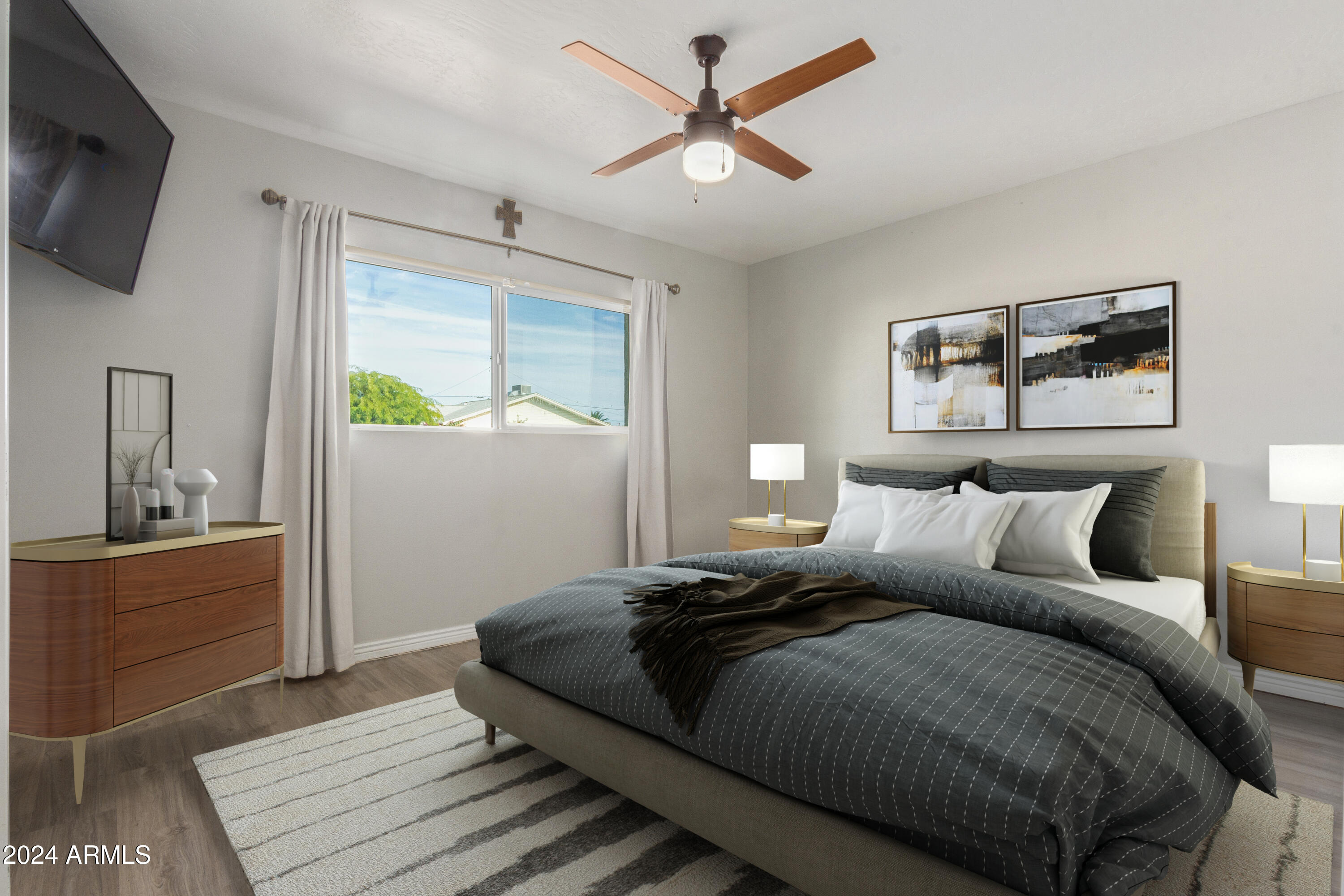 2037 E BRAMBLE Avenue