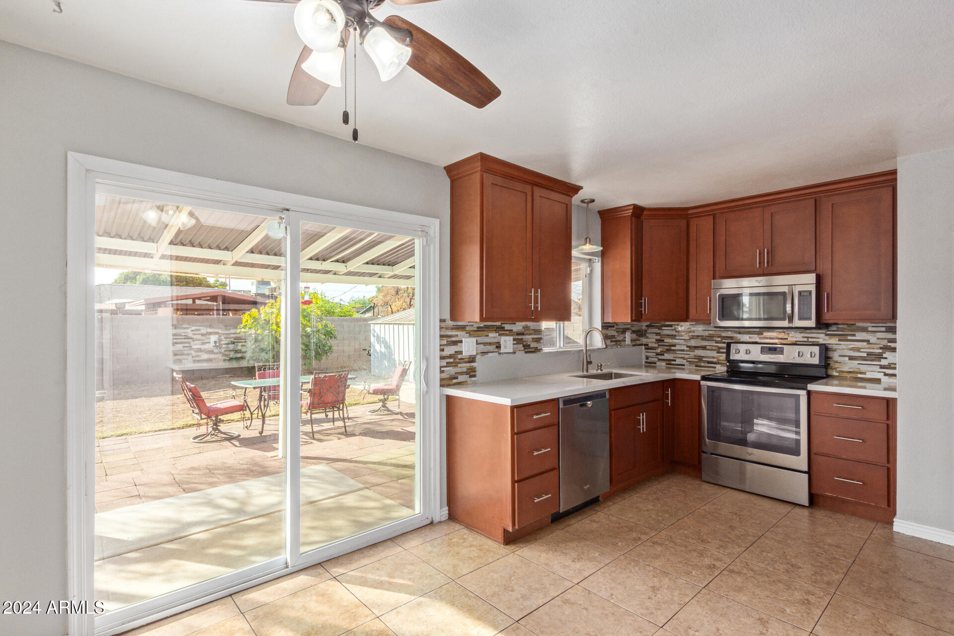 2037 E BRAMBLE Avenue