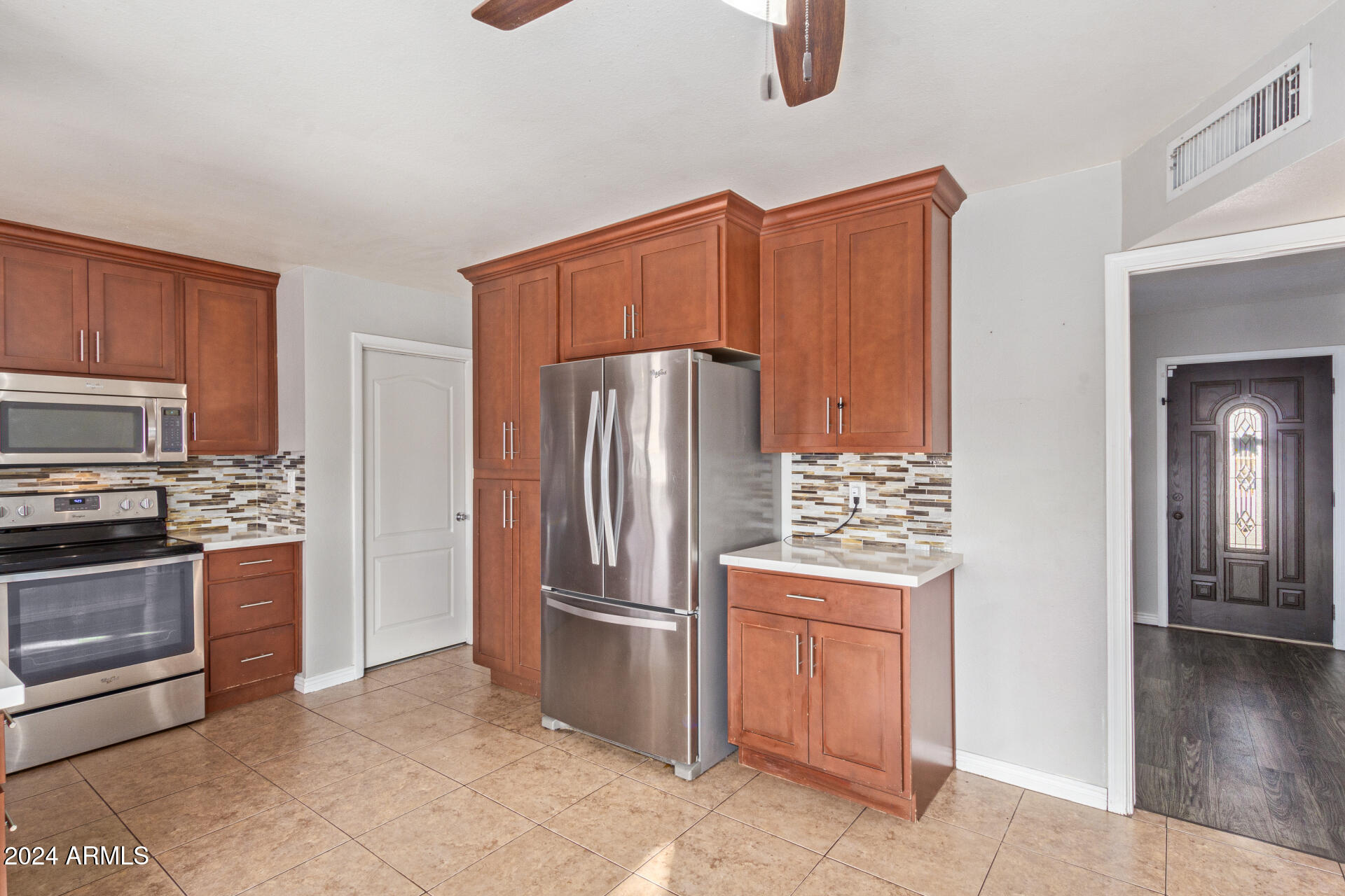 2037 E BRAMBLE Avenue