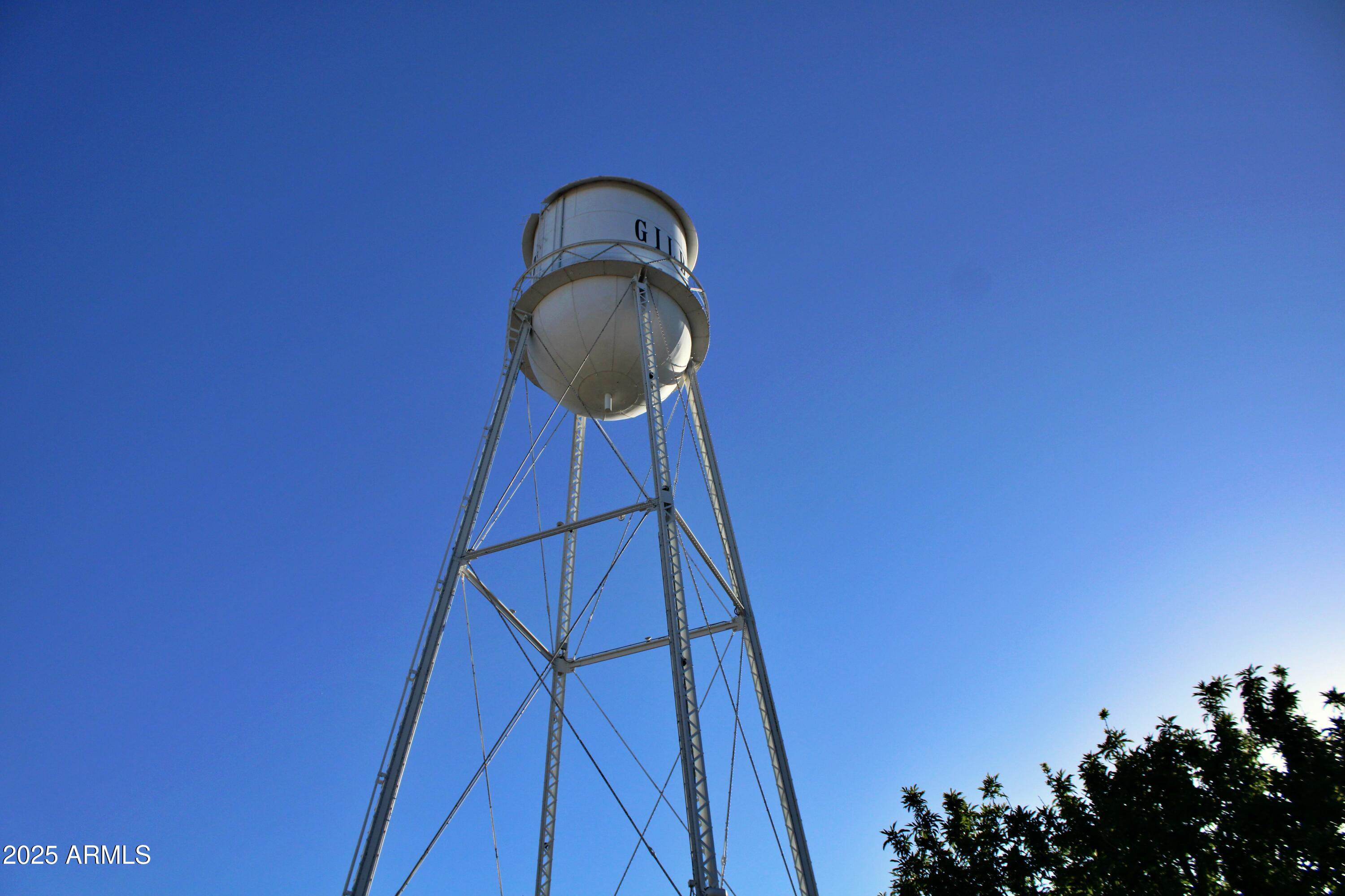 158 W COMMERCE Court