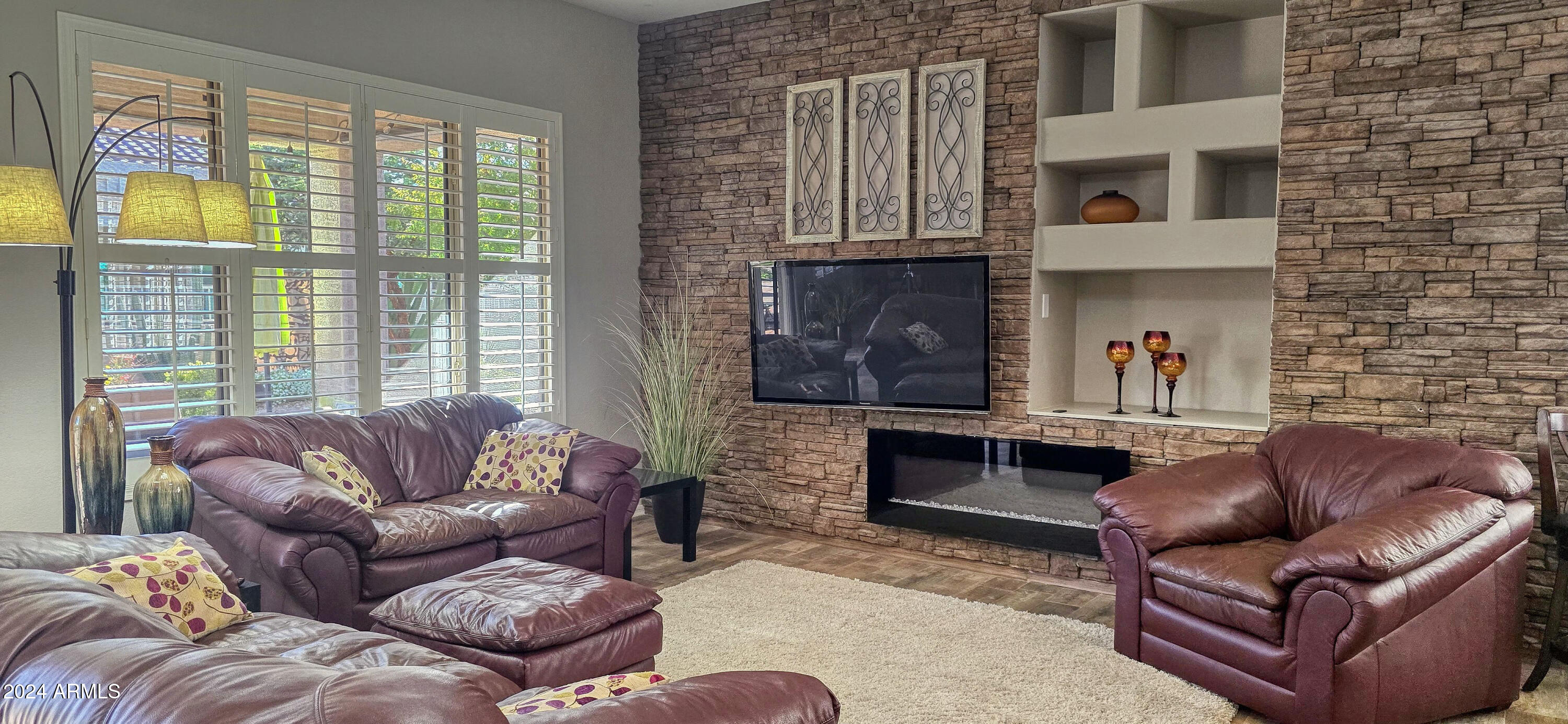 4199 E STRAWBERRY Drive