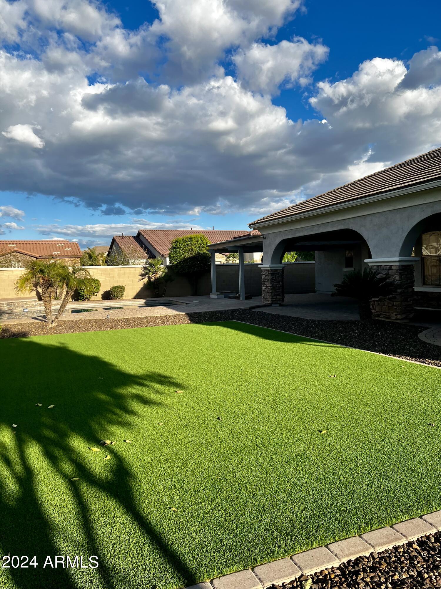 20198 E SILVER CREEK Lane