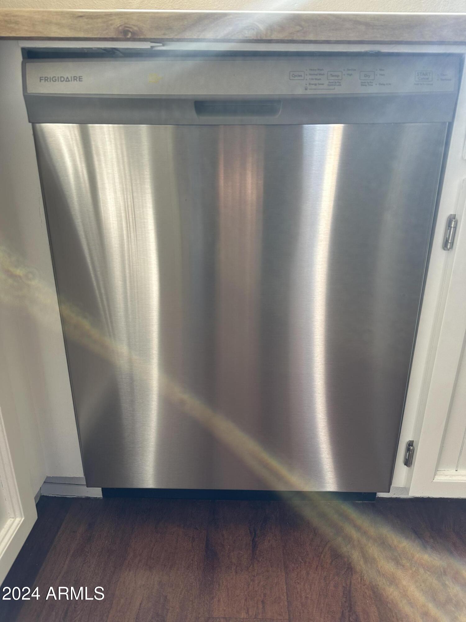 1511 W CHEYENNE Drive