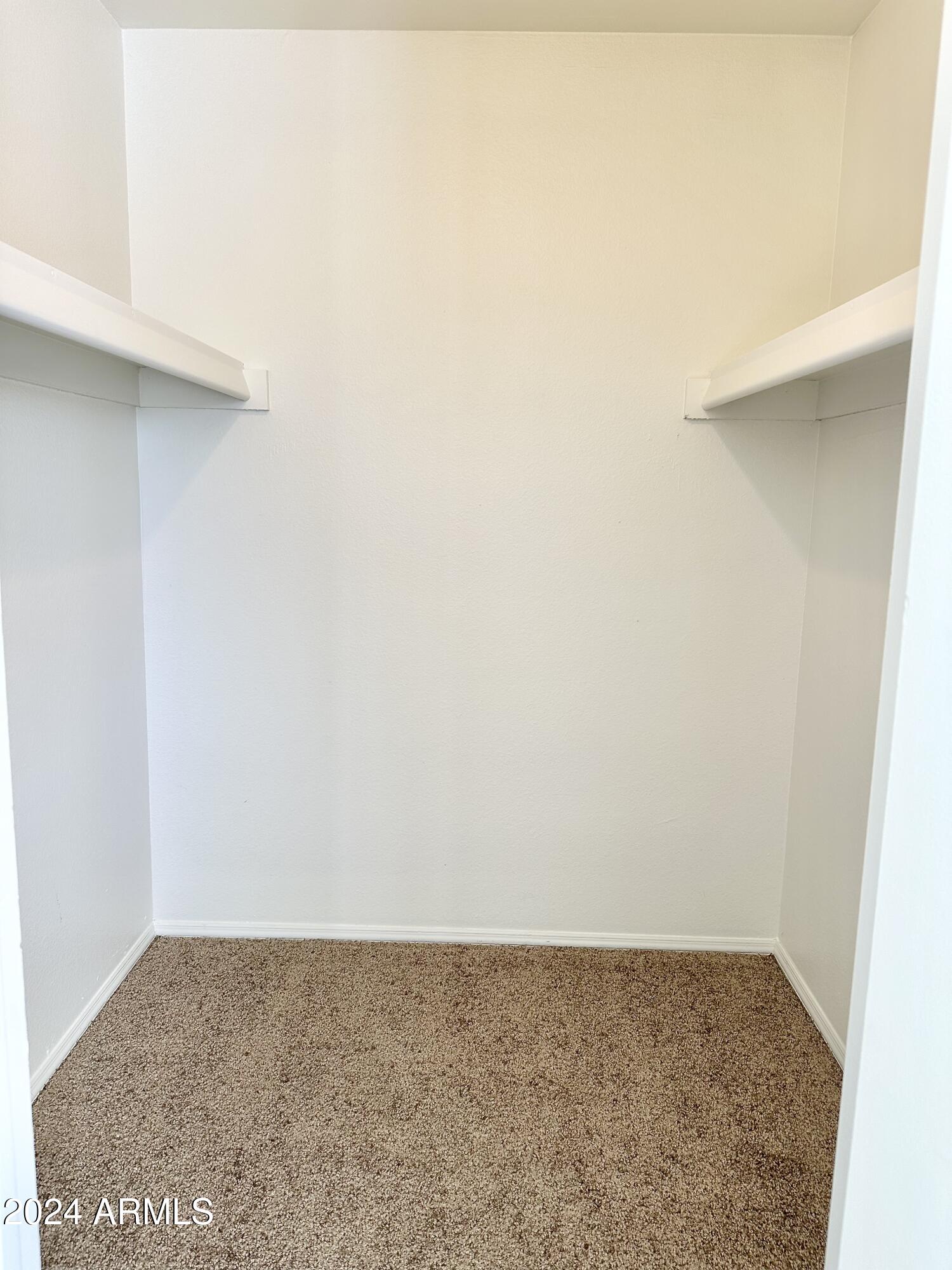 1511 W CHEYENNE Drive