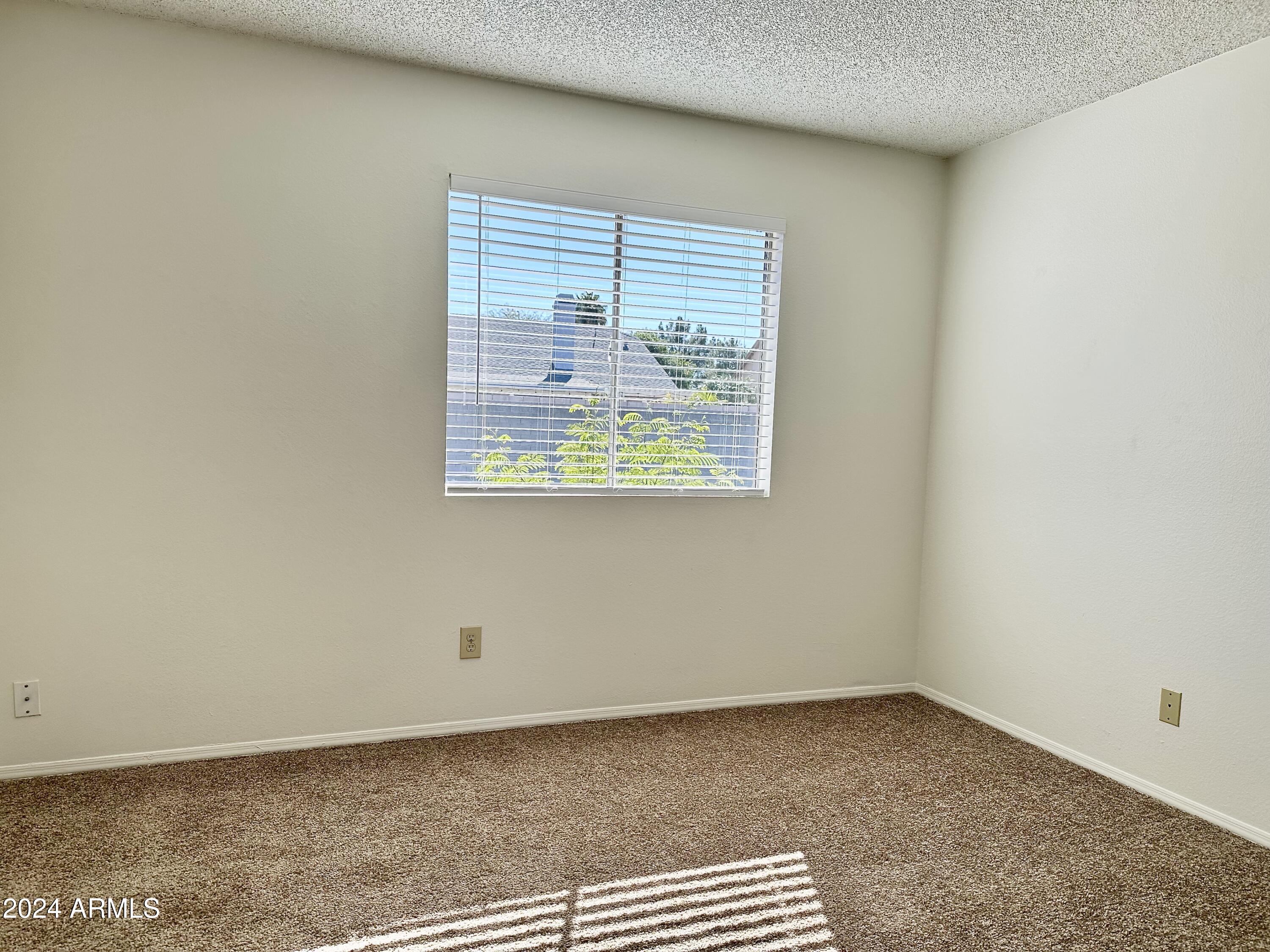 1511 W CHEYENNE Drive