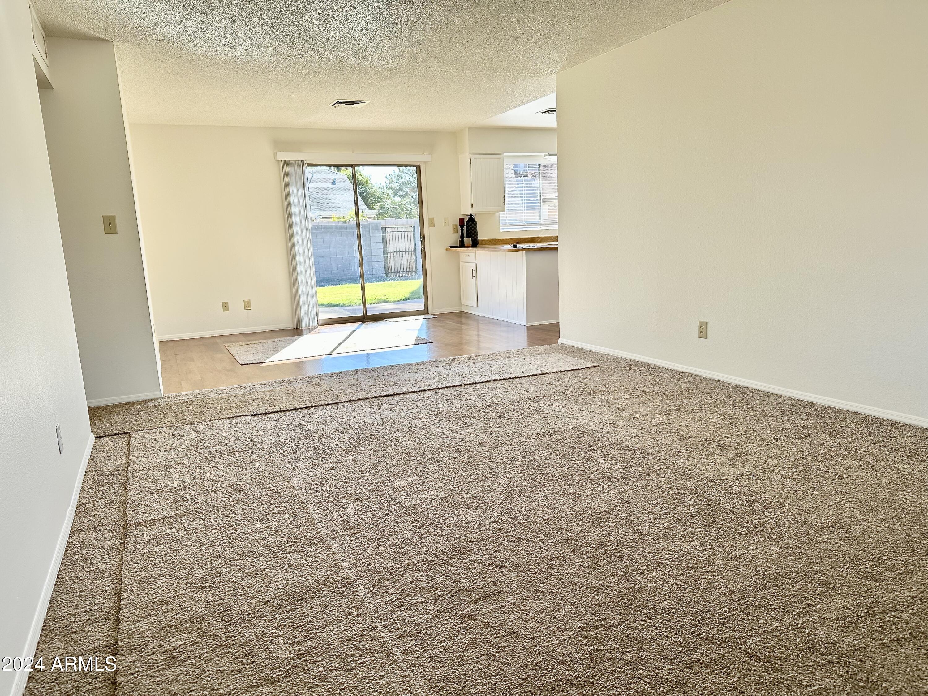 1511 W CHEYENNE Drive