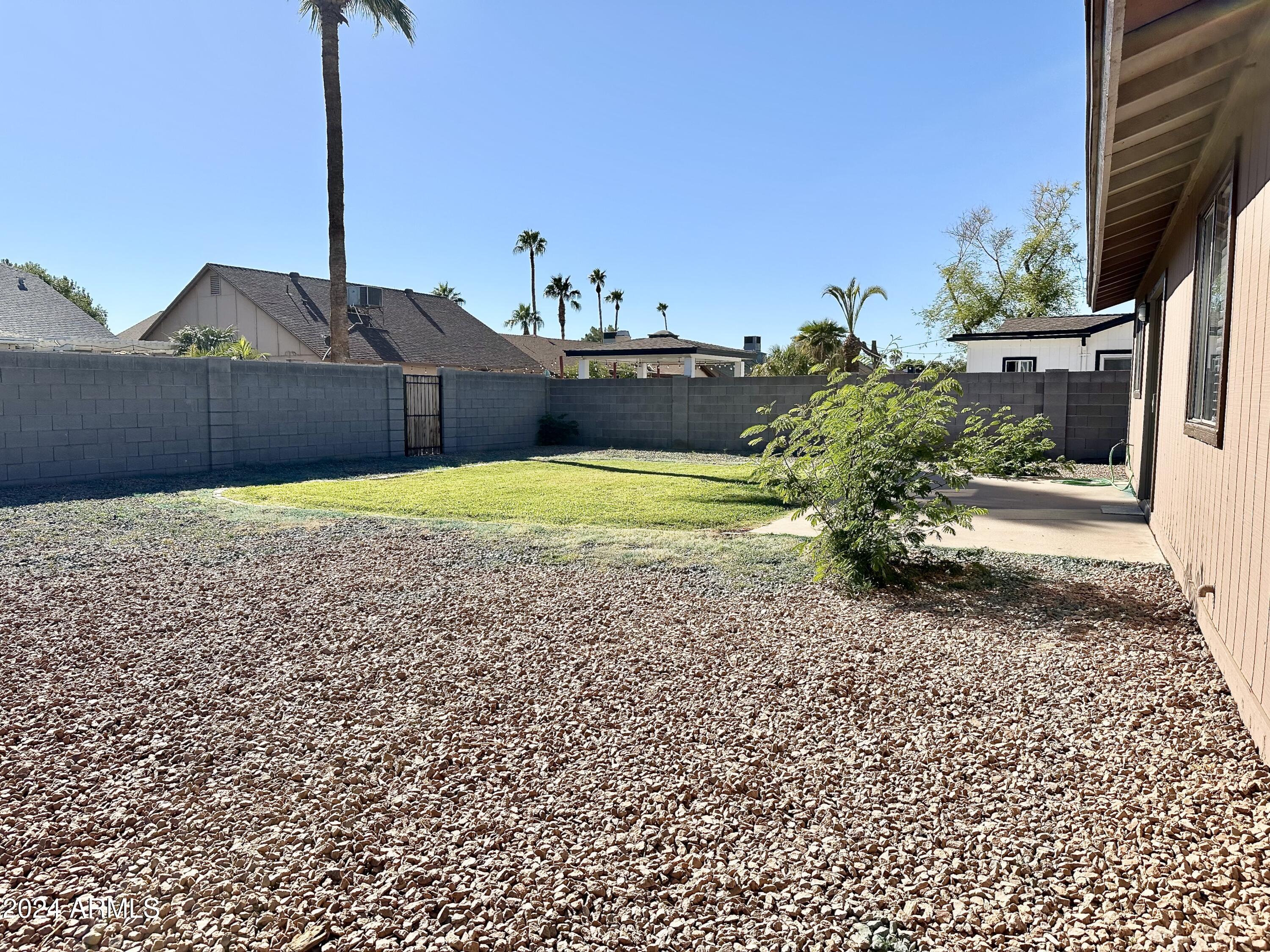 1511 W CHEYENNE Drive