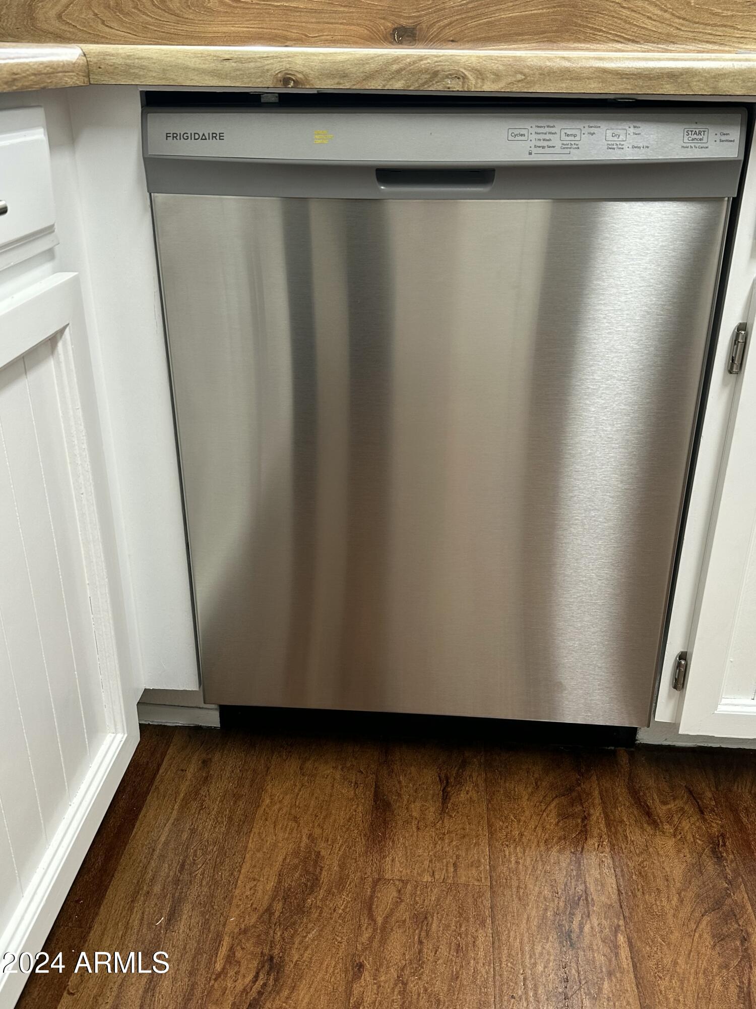 1511 W CHEYENNE Drive