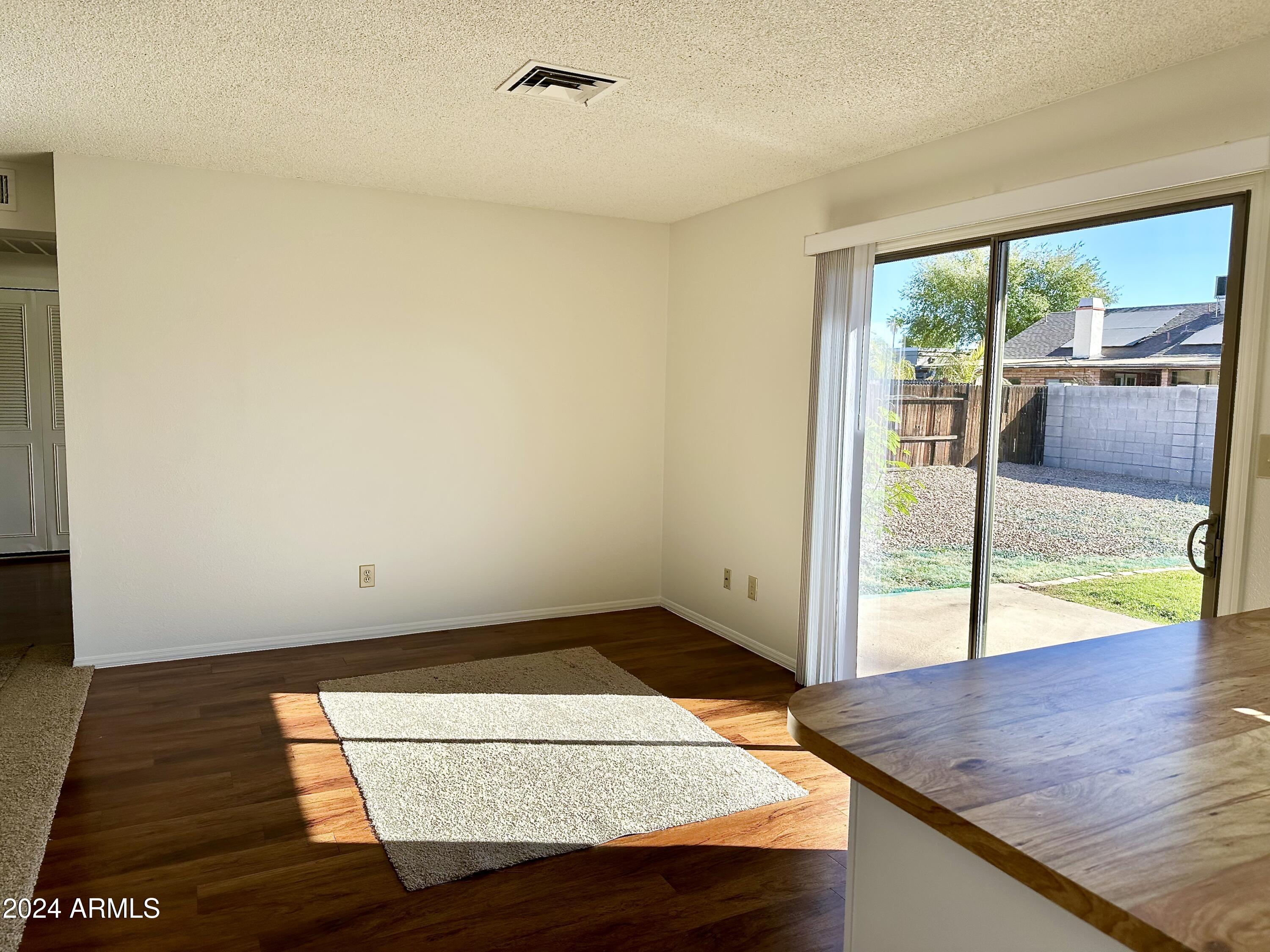 1511 W CHEYENNE Drive