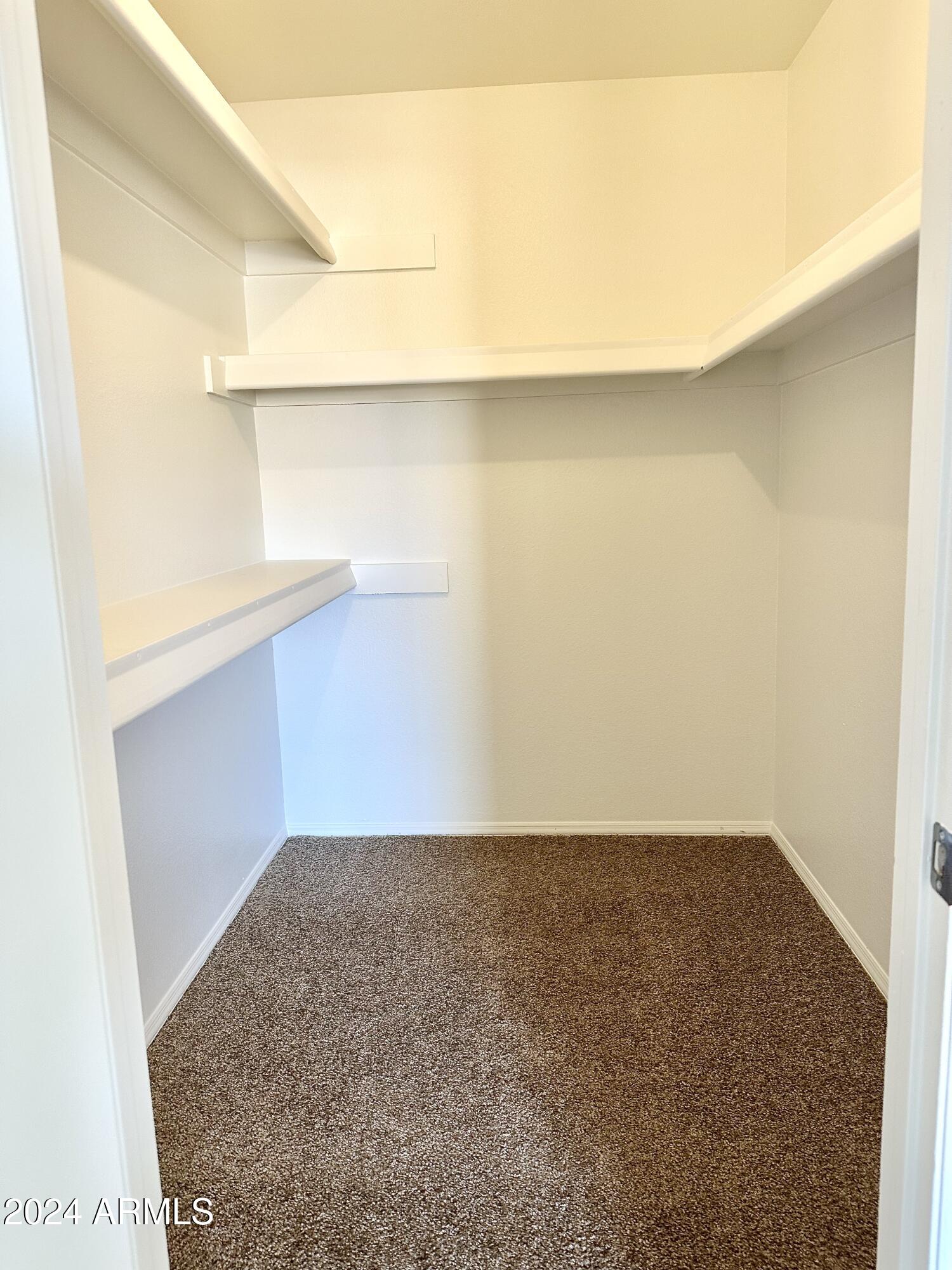 1511 W CHEYENNE Drive