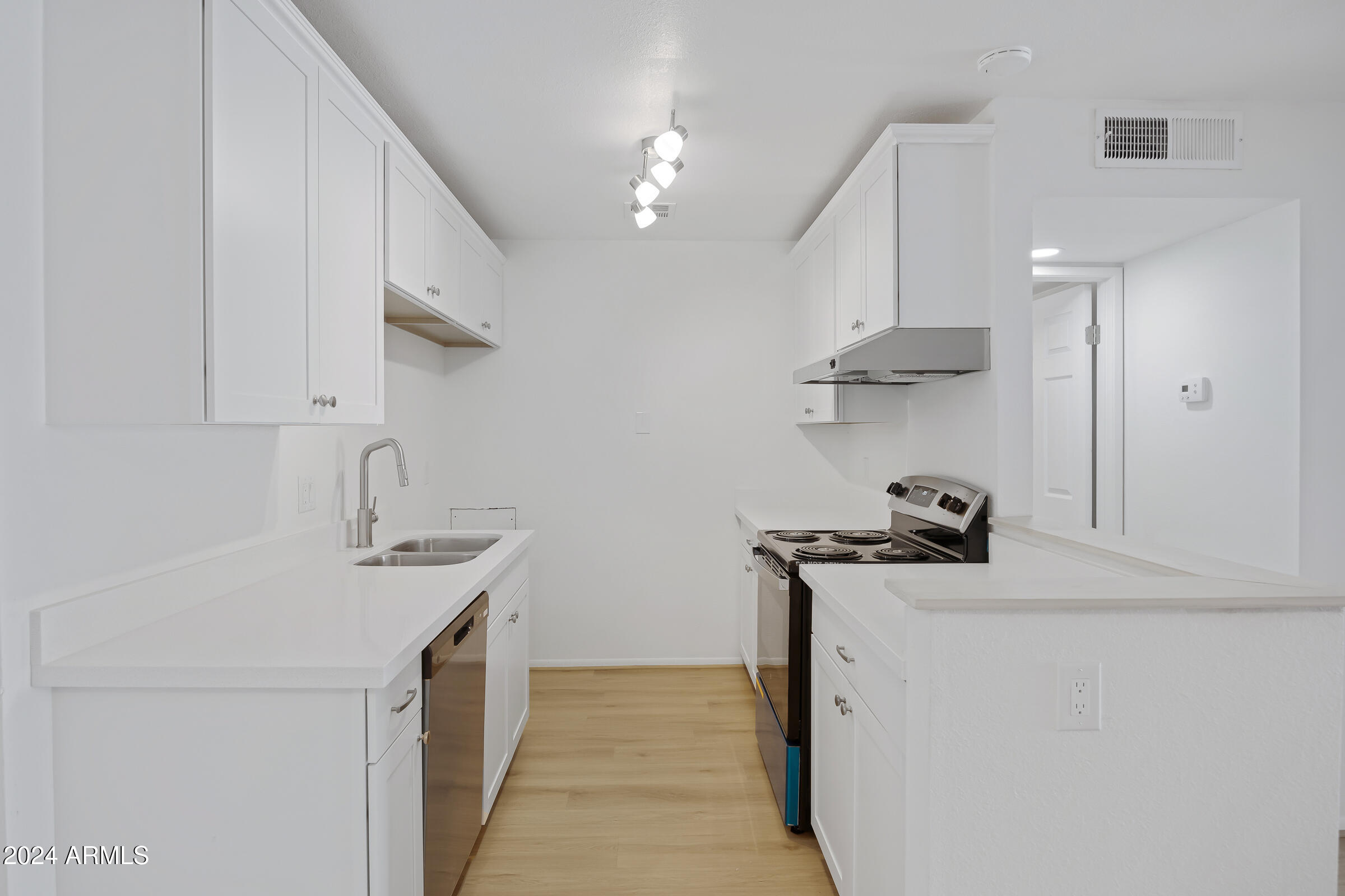 5525 E Thomas Road # P14