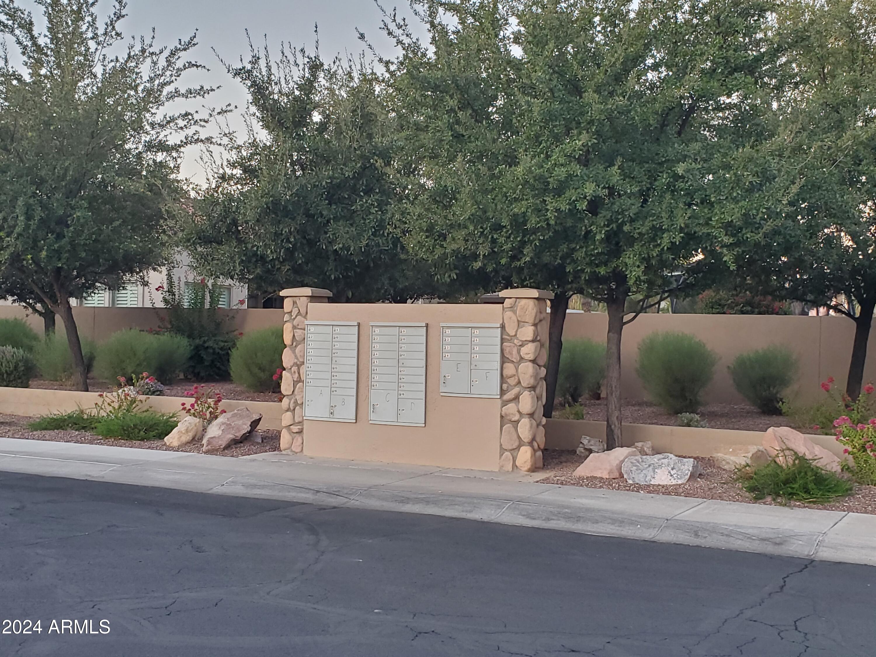 910 E KAIBAB Place # 6