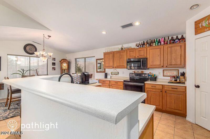 8625 W CHICKASAW Street