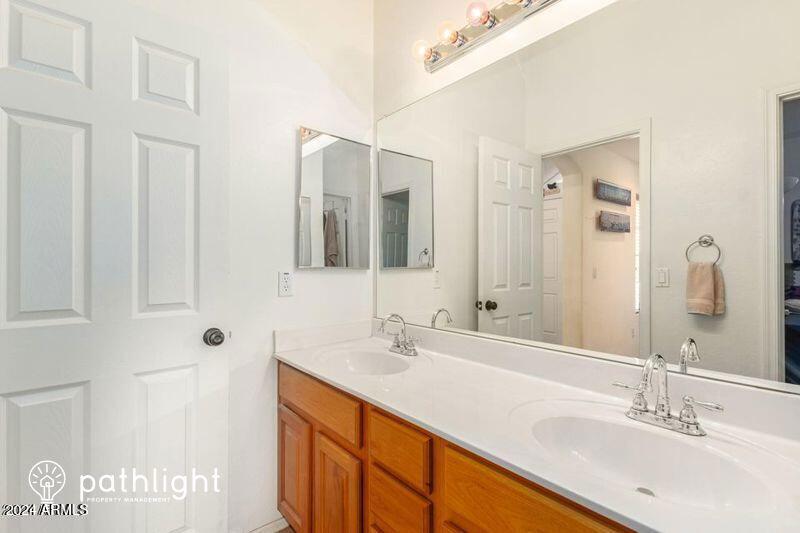 8625 W CHICKASAW Street