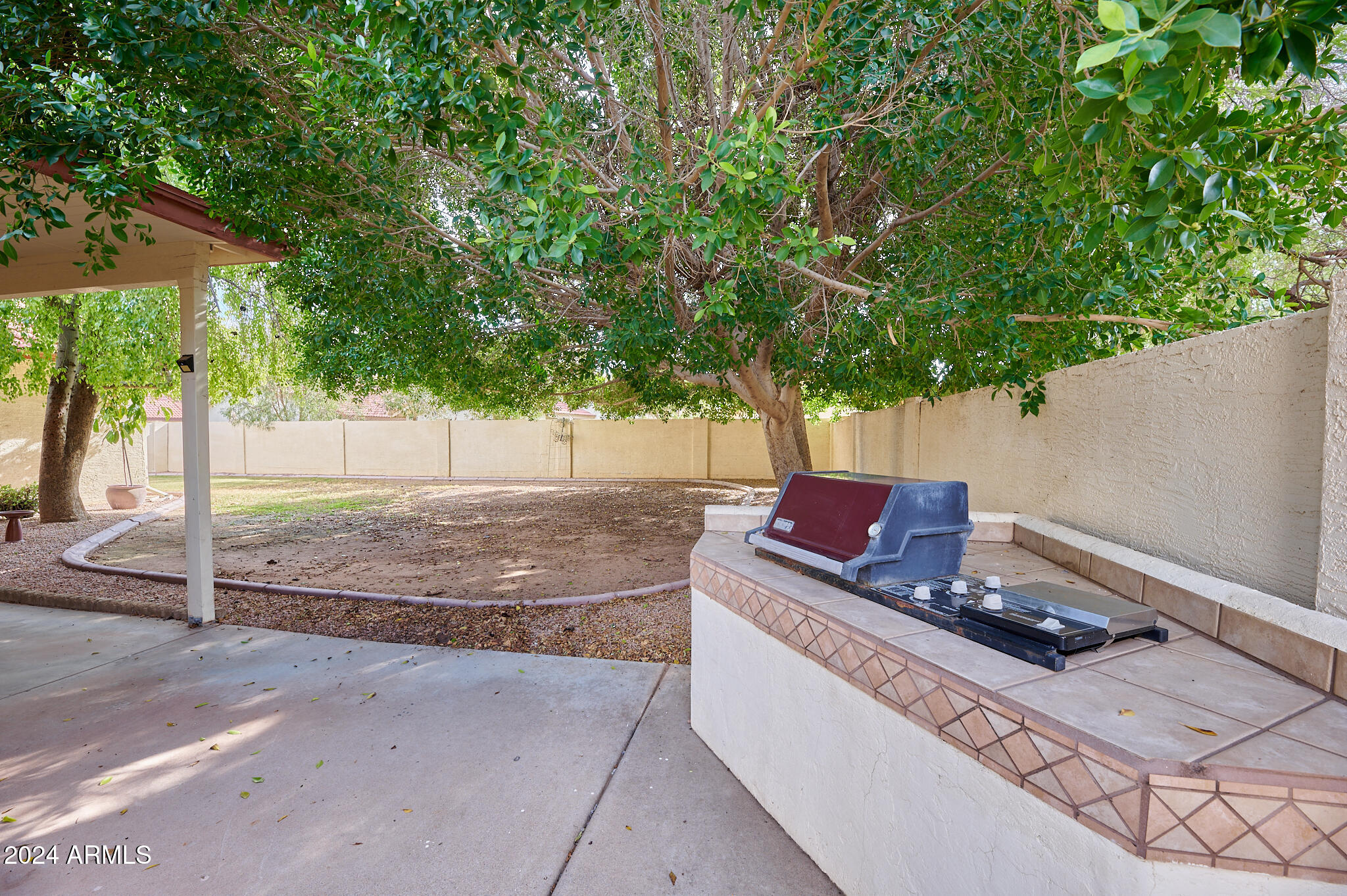 4151 W VICTORIA Lane